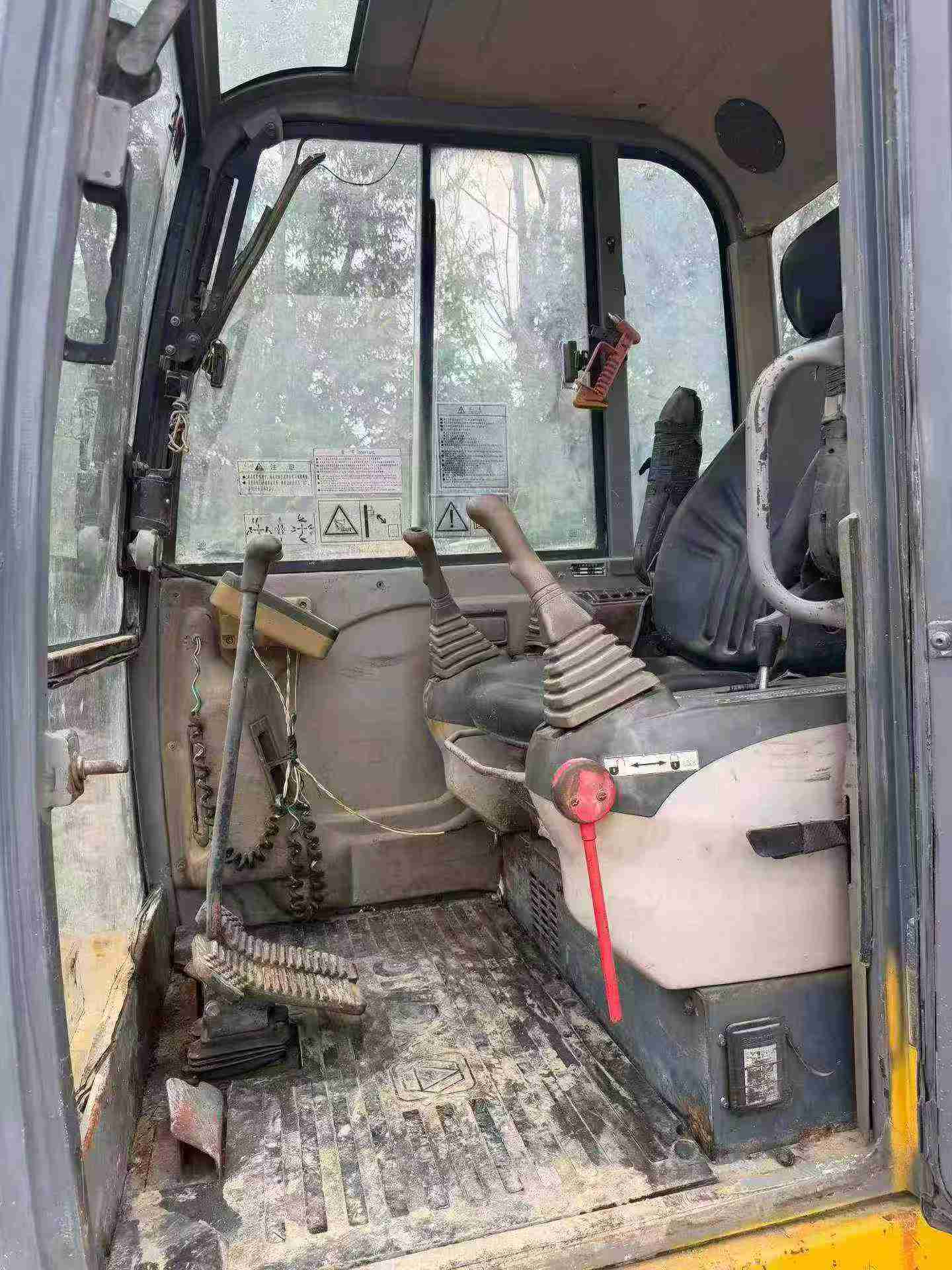 Compre Excavadora XCMG XE65D Usada / 8