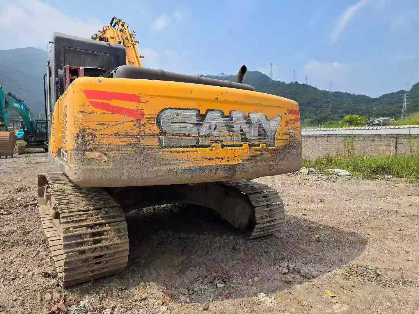 Buy Sany SY215C-8 Used Excavator / 3