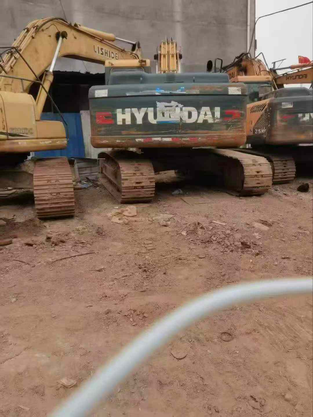 Buy Hyundai R225-7 Used Excavator / 3