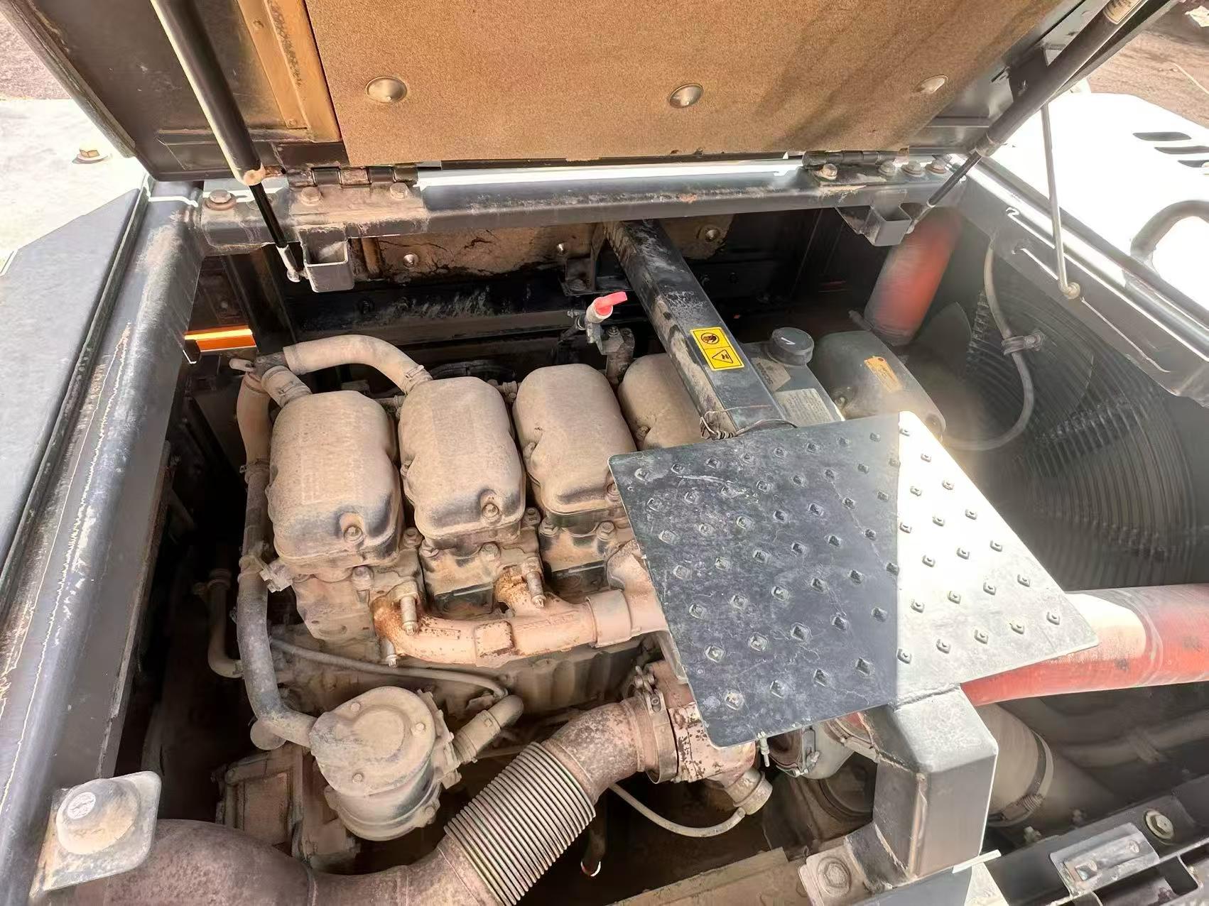 شراء حفارة Doosan DX30Z مستعملة / 2