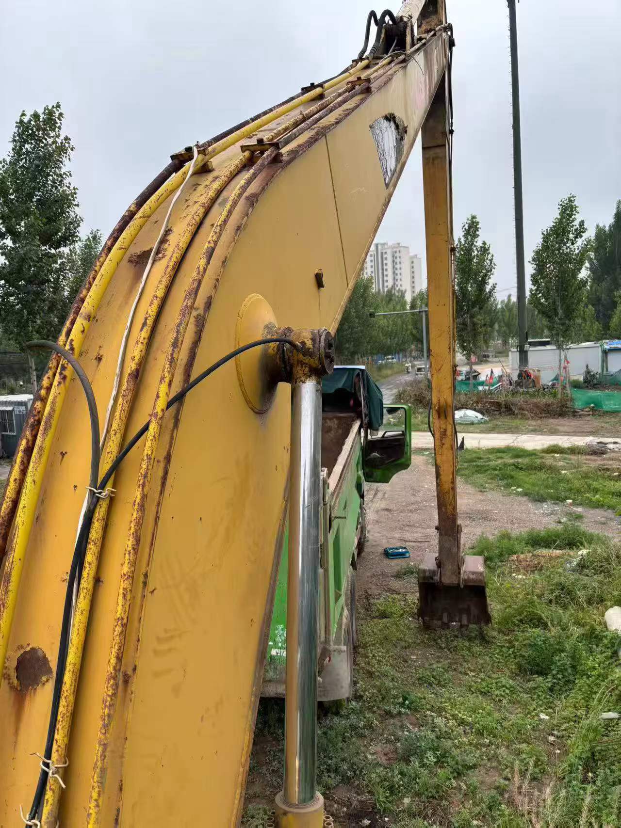 Buy Caterpillar 320A Used Excavator / 5