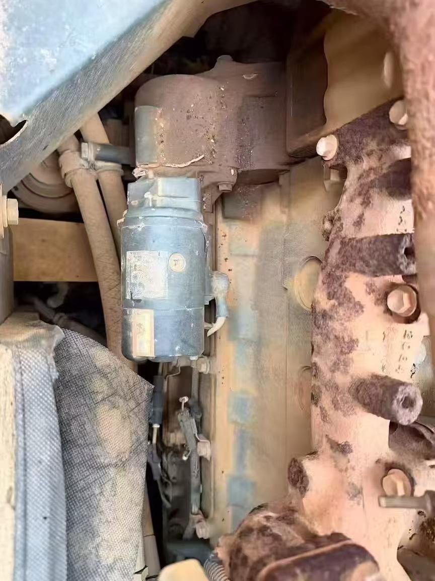 شراء حفارة Komatsu PC210 مستعملة / 5