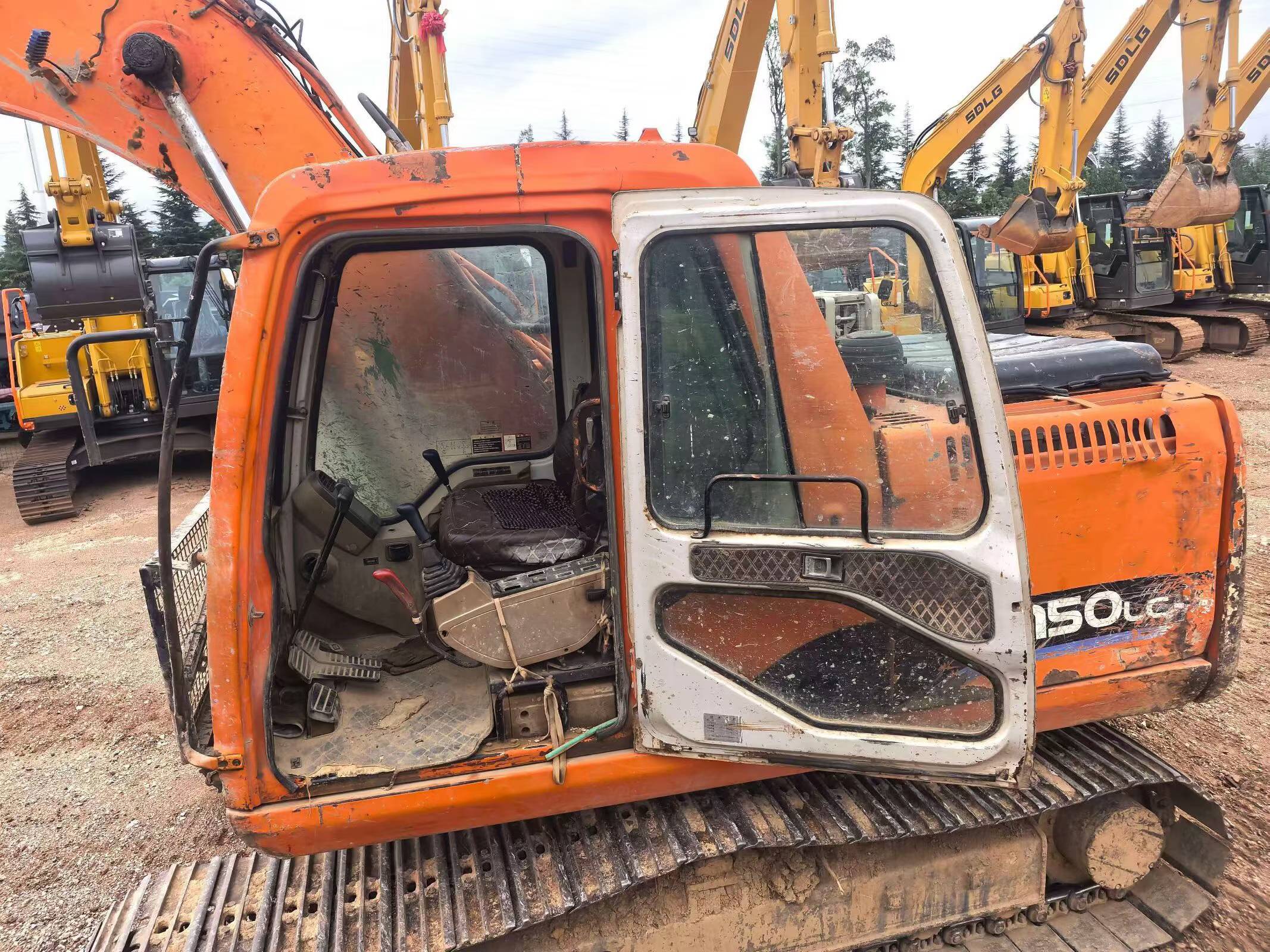 Buy Doosan DH150-7 Used Excavator / 3