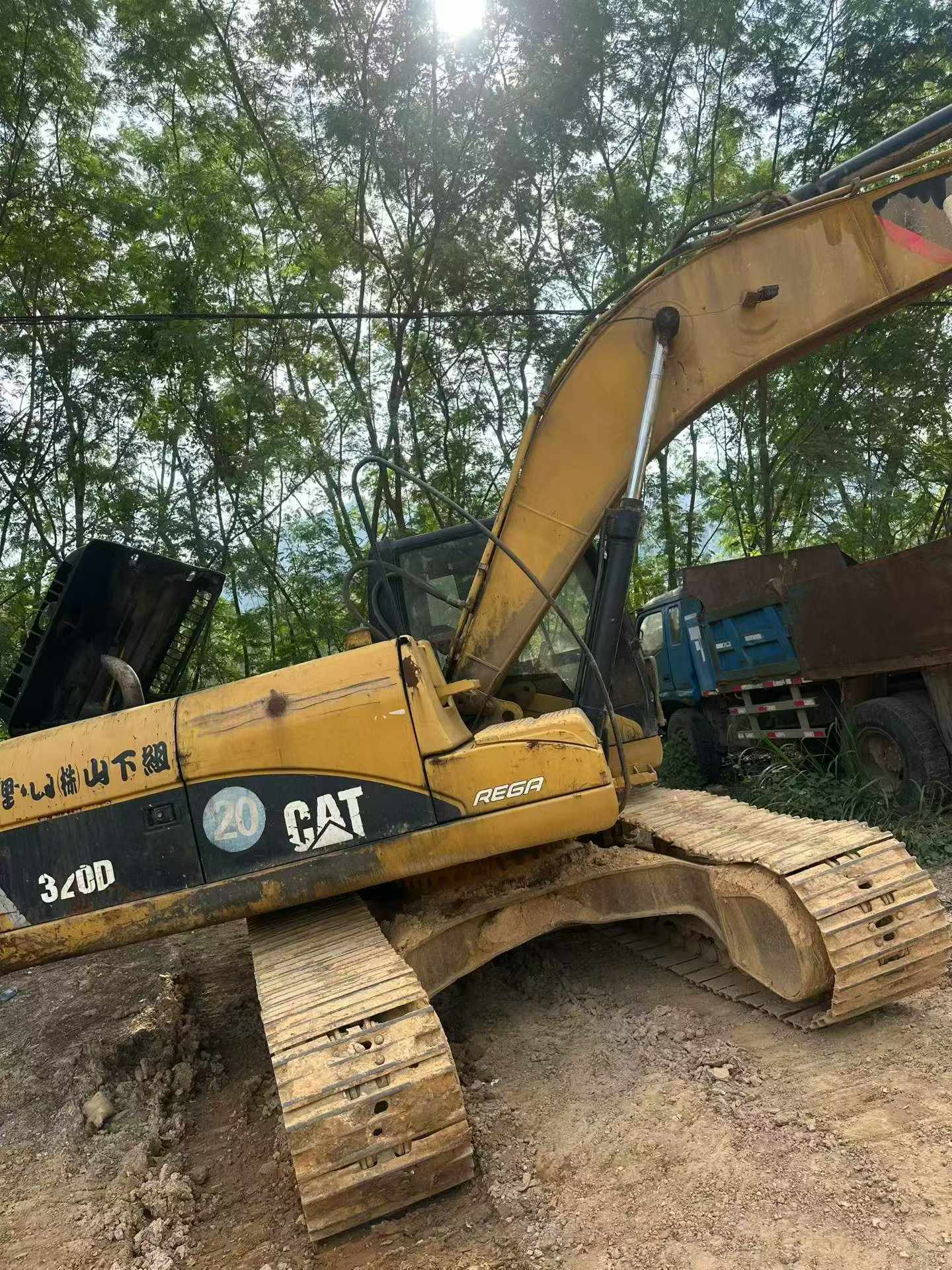 Buy Caterpillar 320D Used Excavator / 2