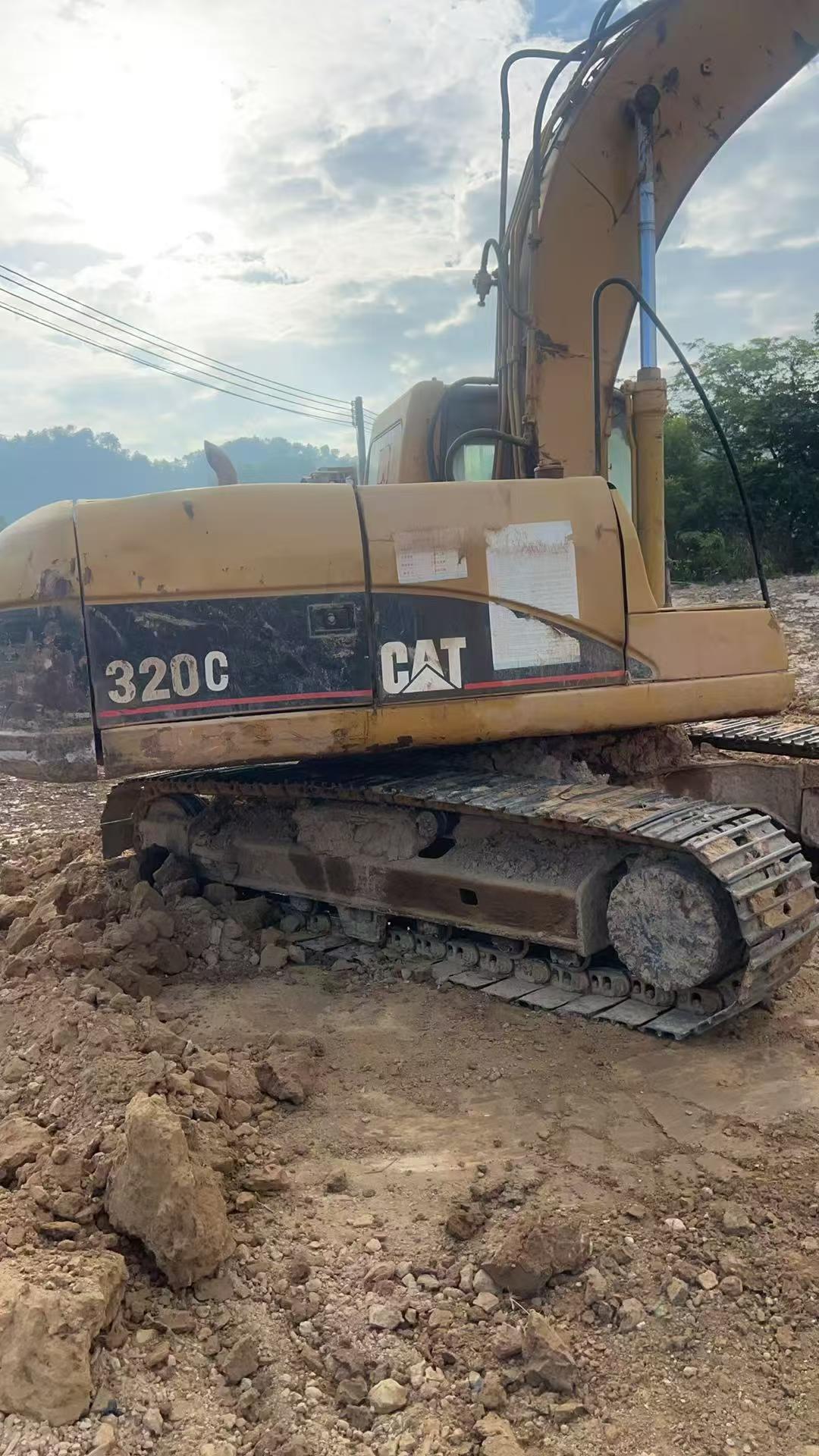 Buy Caterpillar 320C Used Excavator / 2