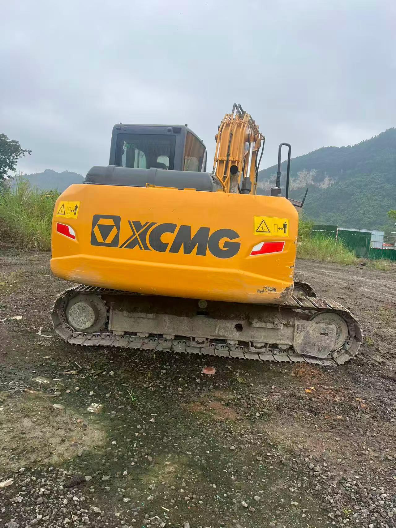 Buy XCMG XE135B Used Excavator / 3
