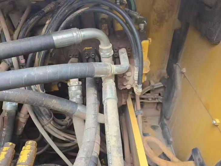 Buy Caterpillar 320D Used Excavator / 1