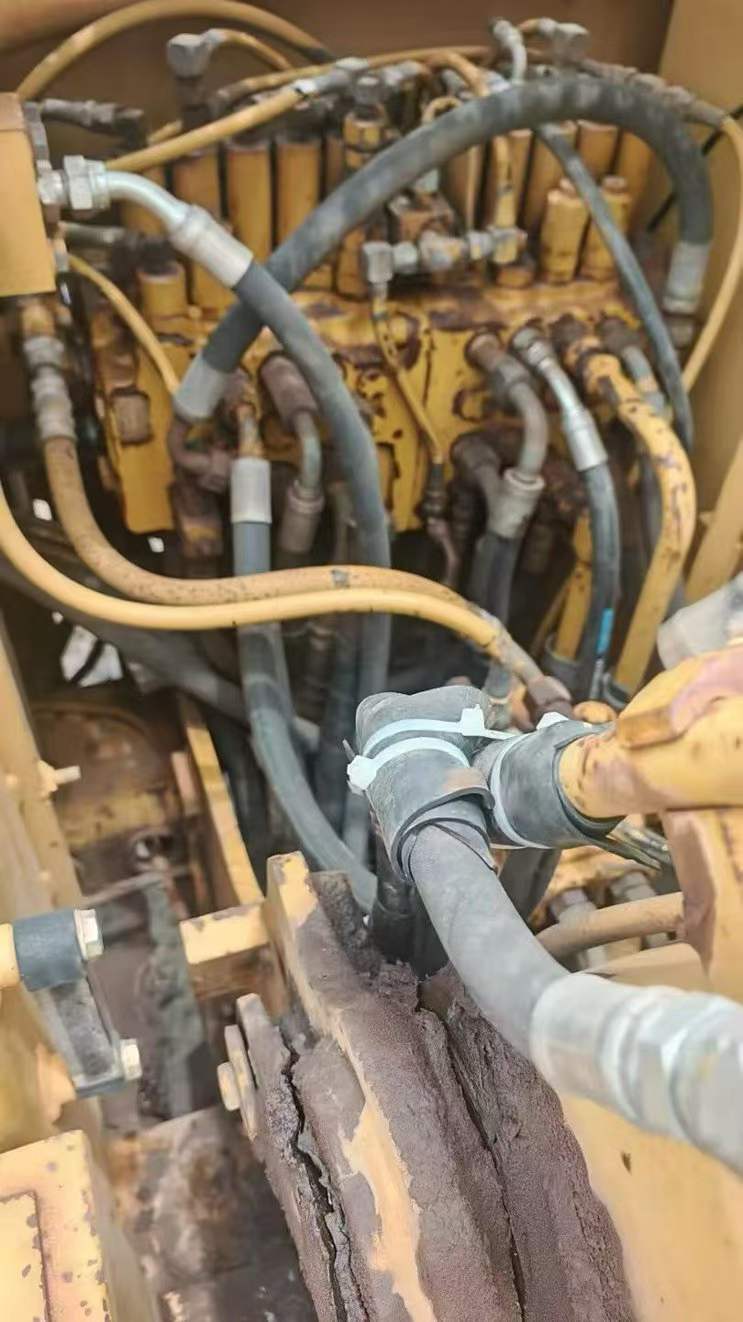 Acheter Pelle Caterpillar 307B d'occasion / 3