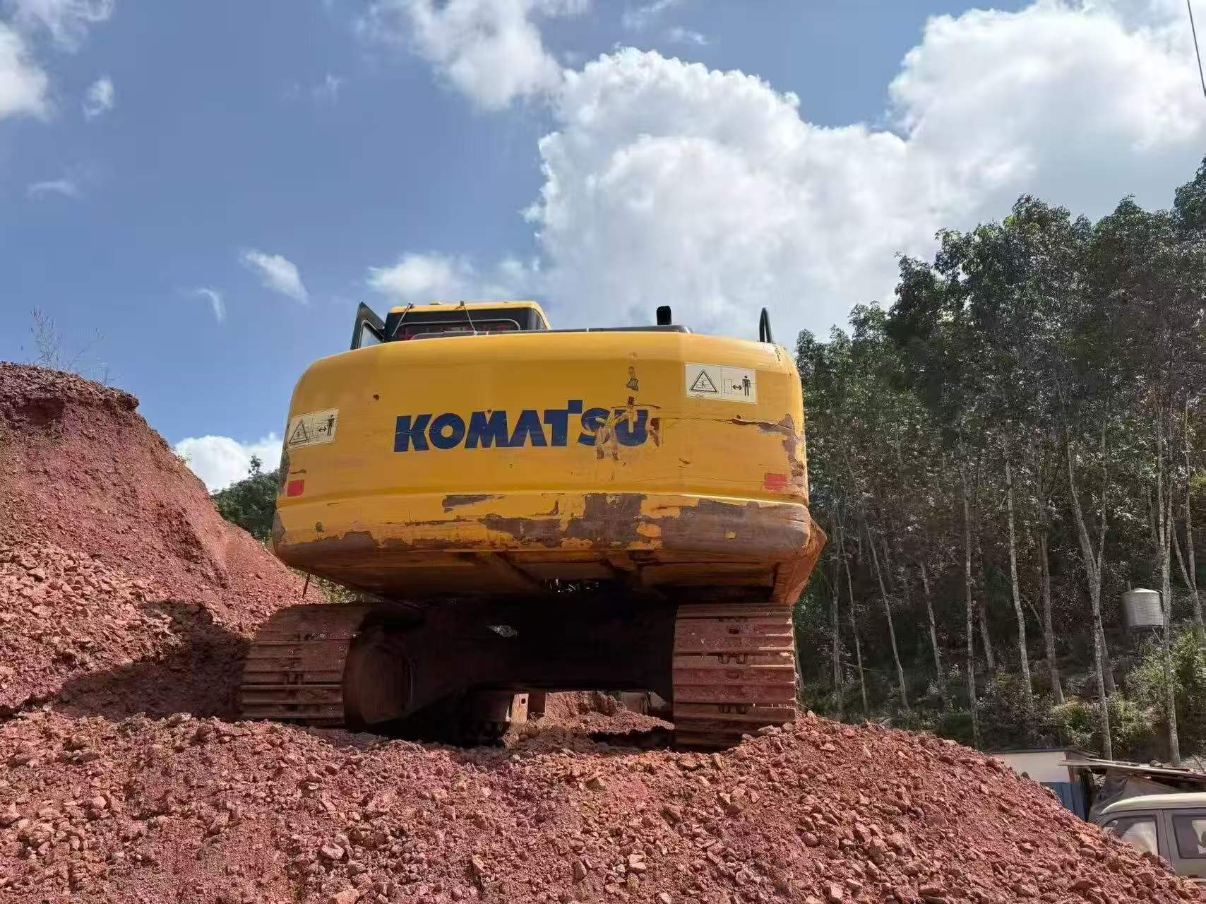 Buy Komatsu PC130-7 Used Excavator / 2
