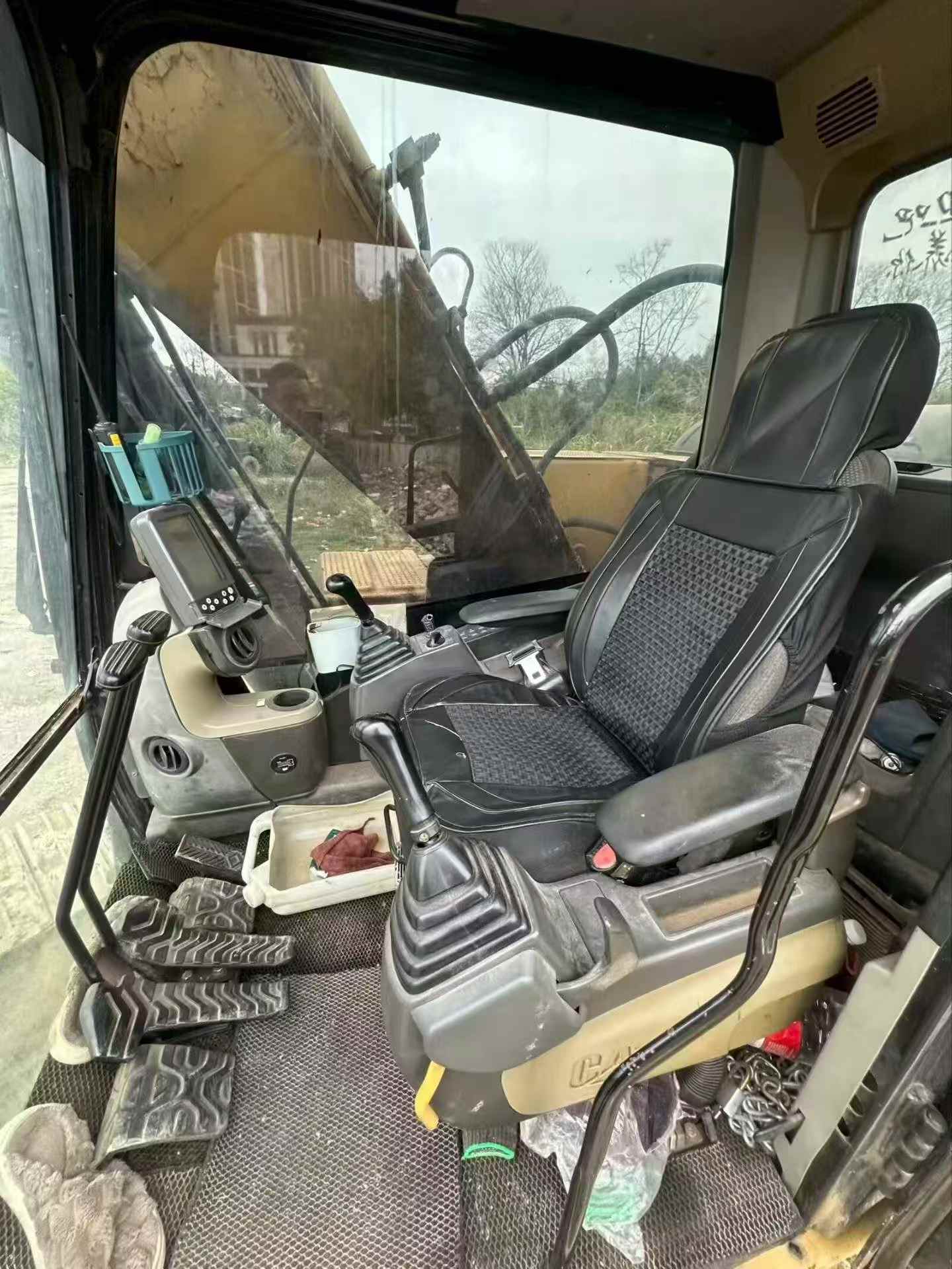 Buy Caterpillar 320D Used Excavator / 4