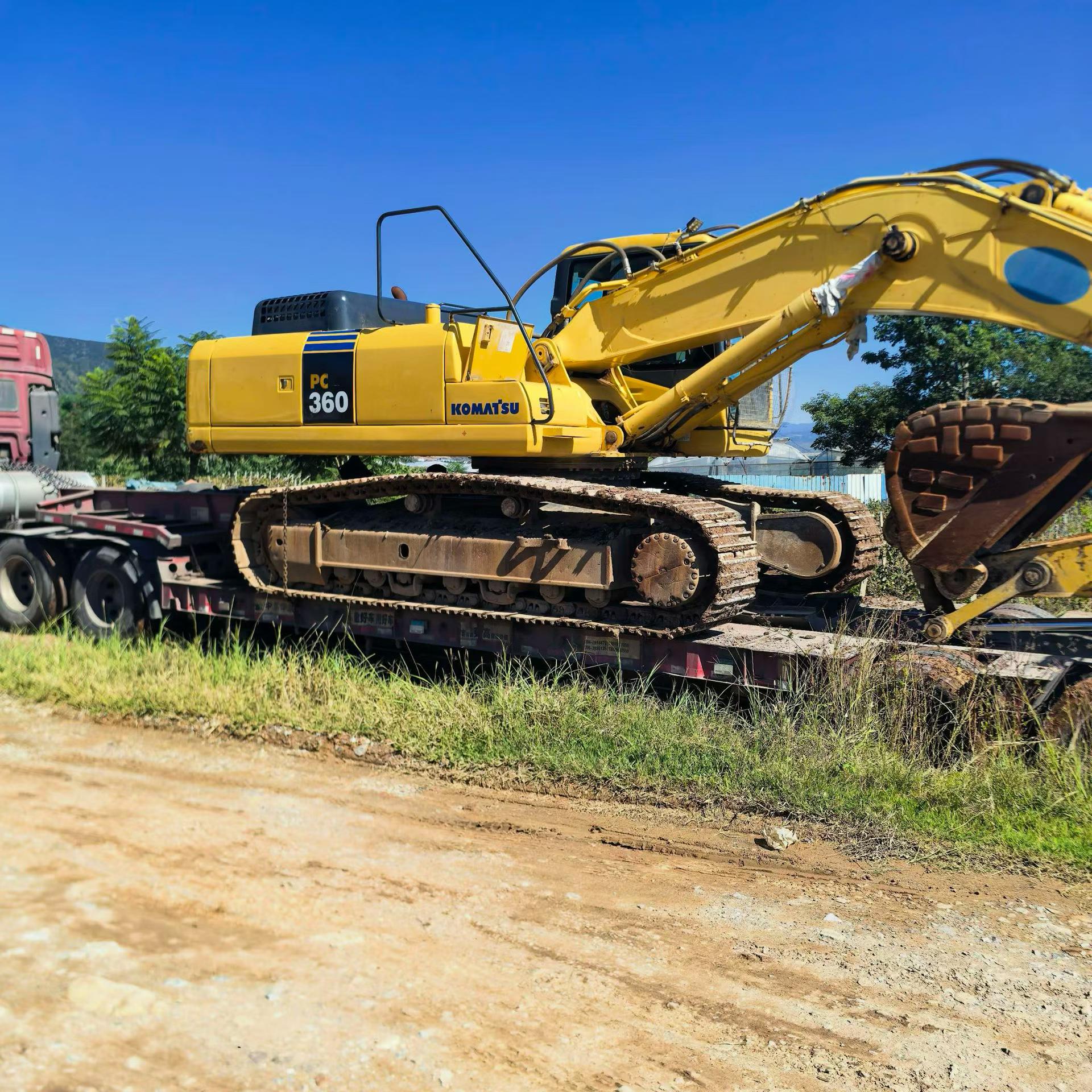 Buy Komatsu PC200-6 Used Excavator / 6