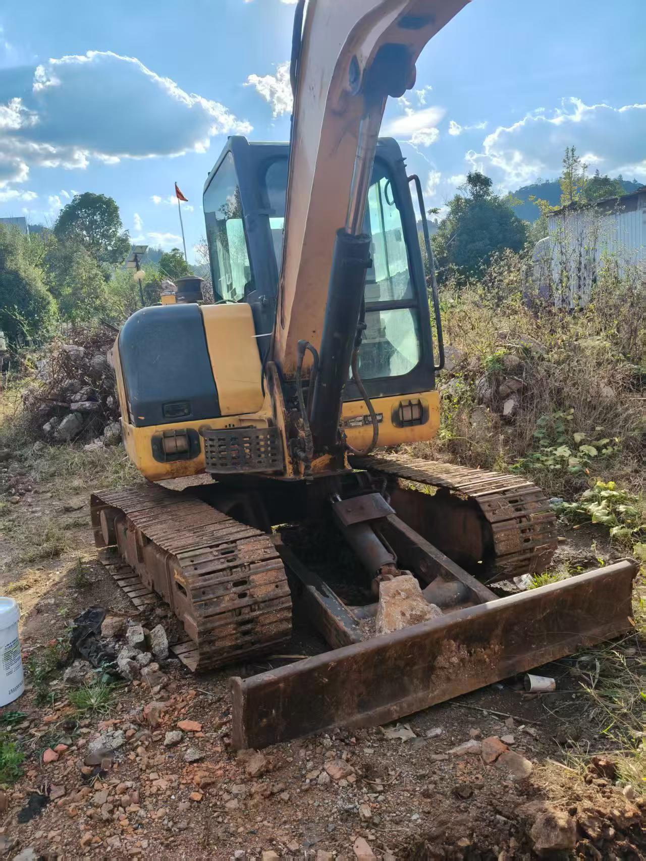 Buy XCMG XE60 Used Excavator / 2