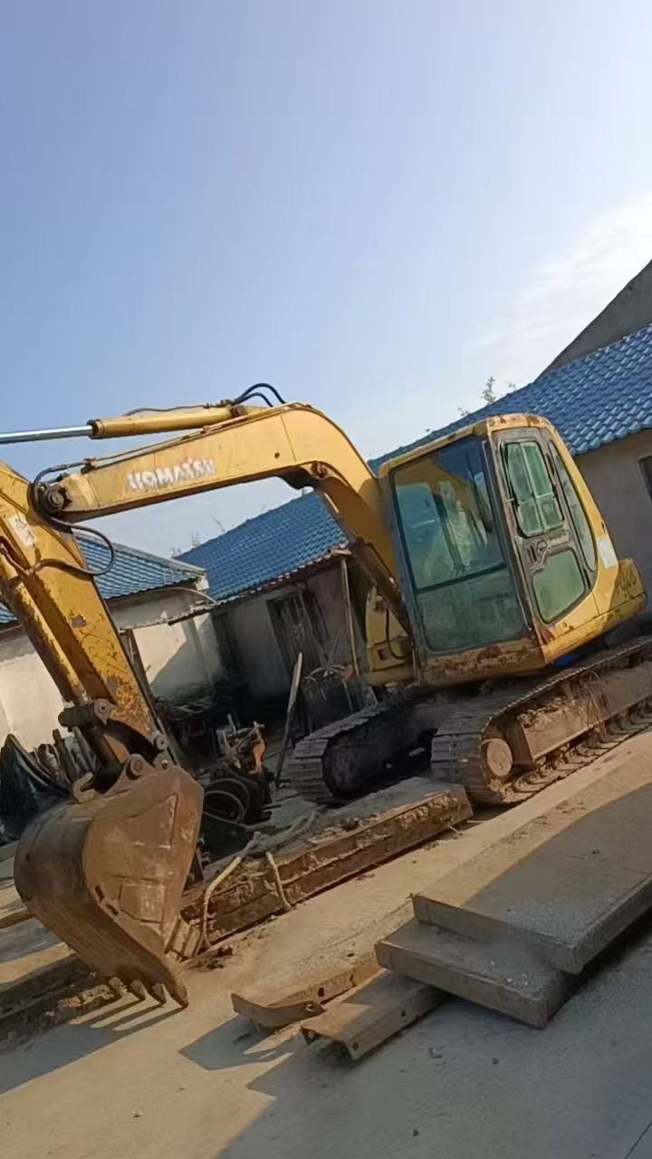 Buy Komatsu PC60-7 Used Excavator / 2