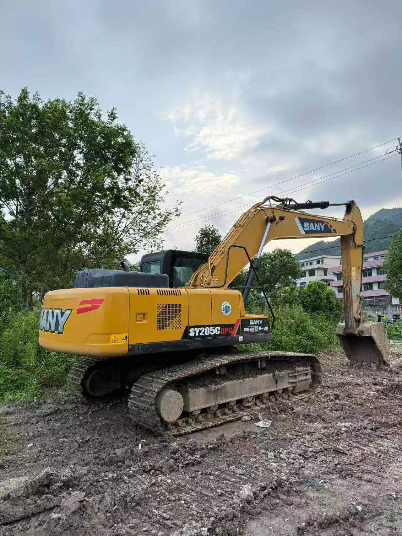Buy Sany SY205C Used Excavator / 2
