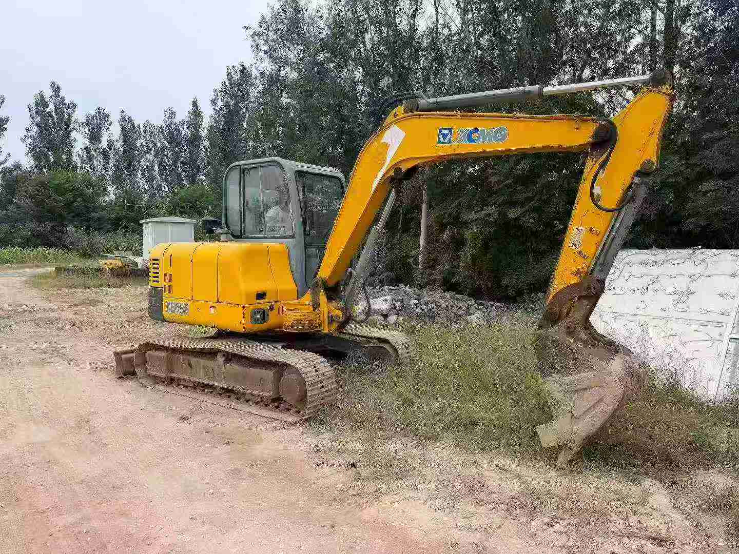 Compre Excavadora XCMG XE65D Usada / 2