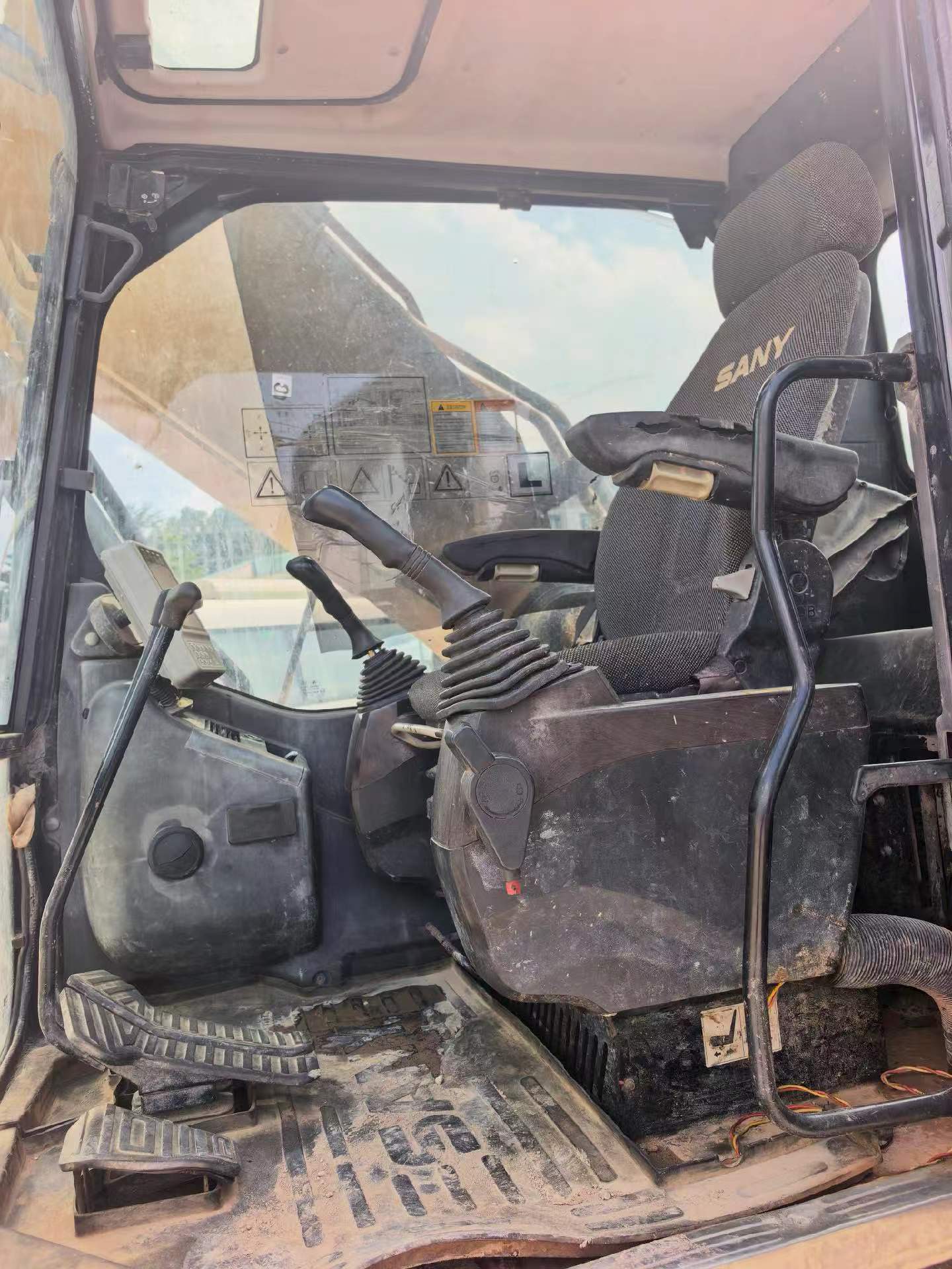 Buy Sany SY205C Used Excavator / 6