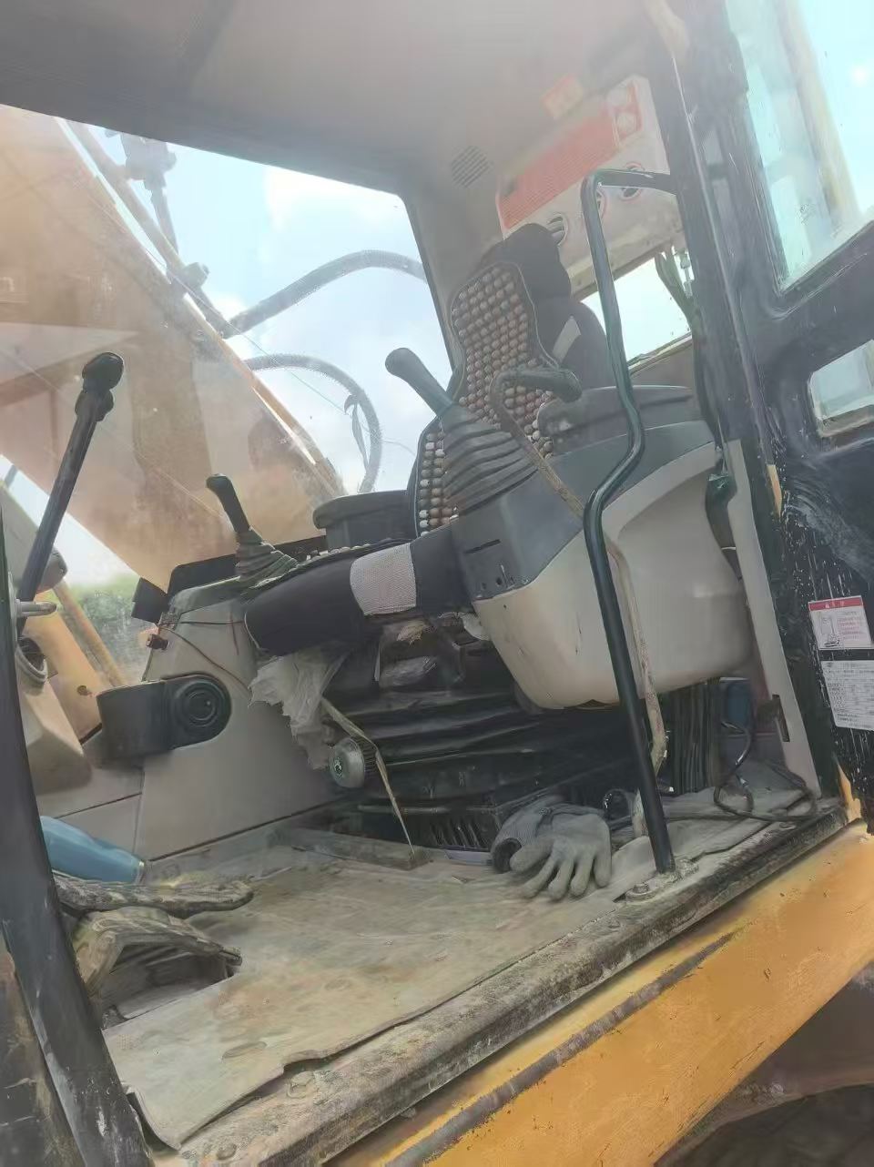 Buy Caterpillar 320C Used Excavator / 6