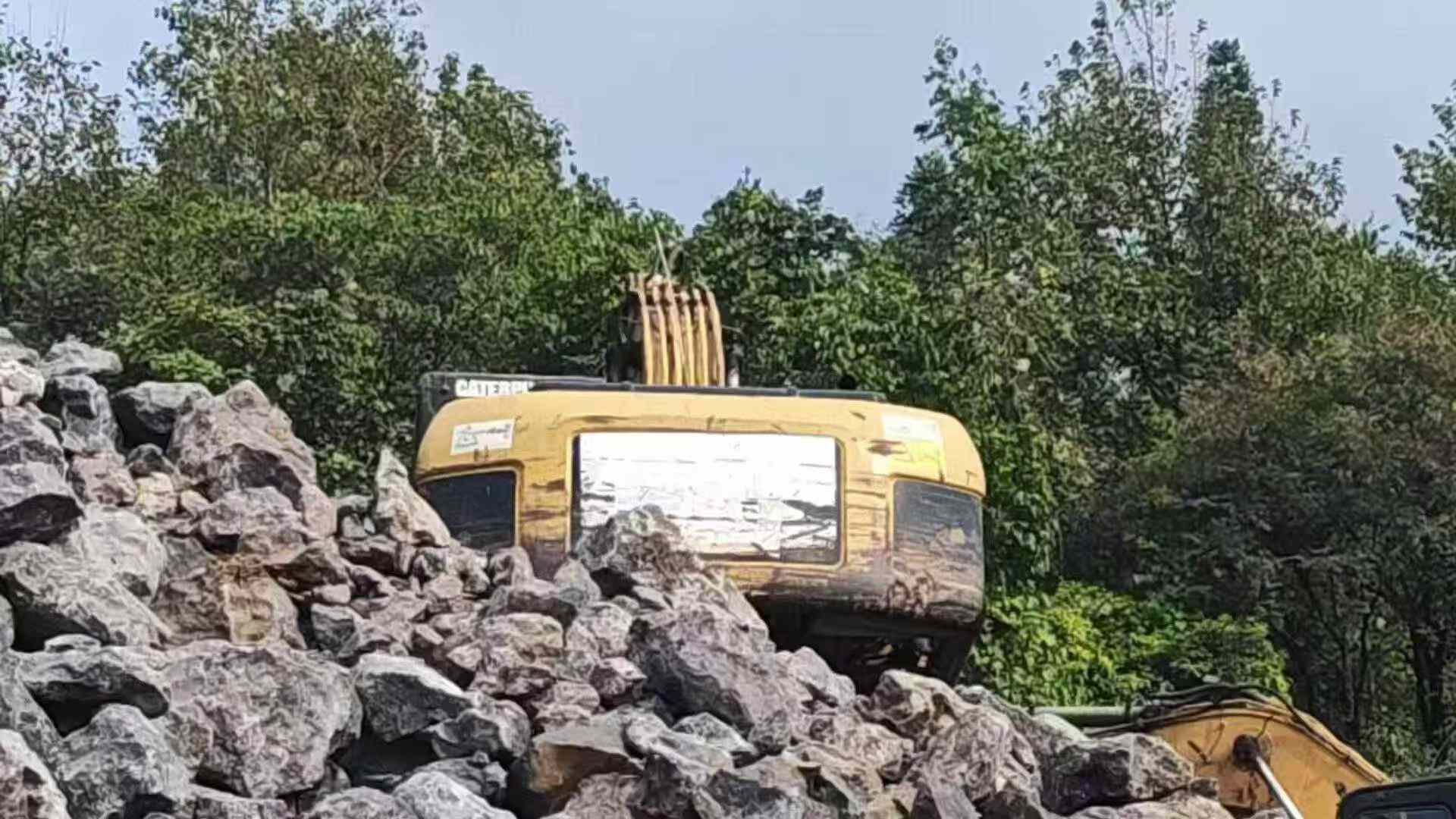 Buy Caterpillar 320A Used Excavator / 4