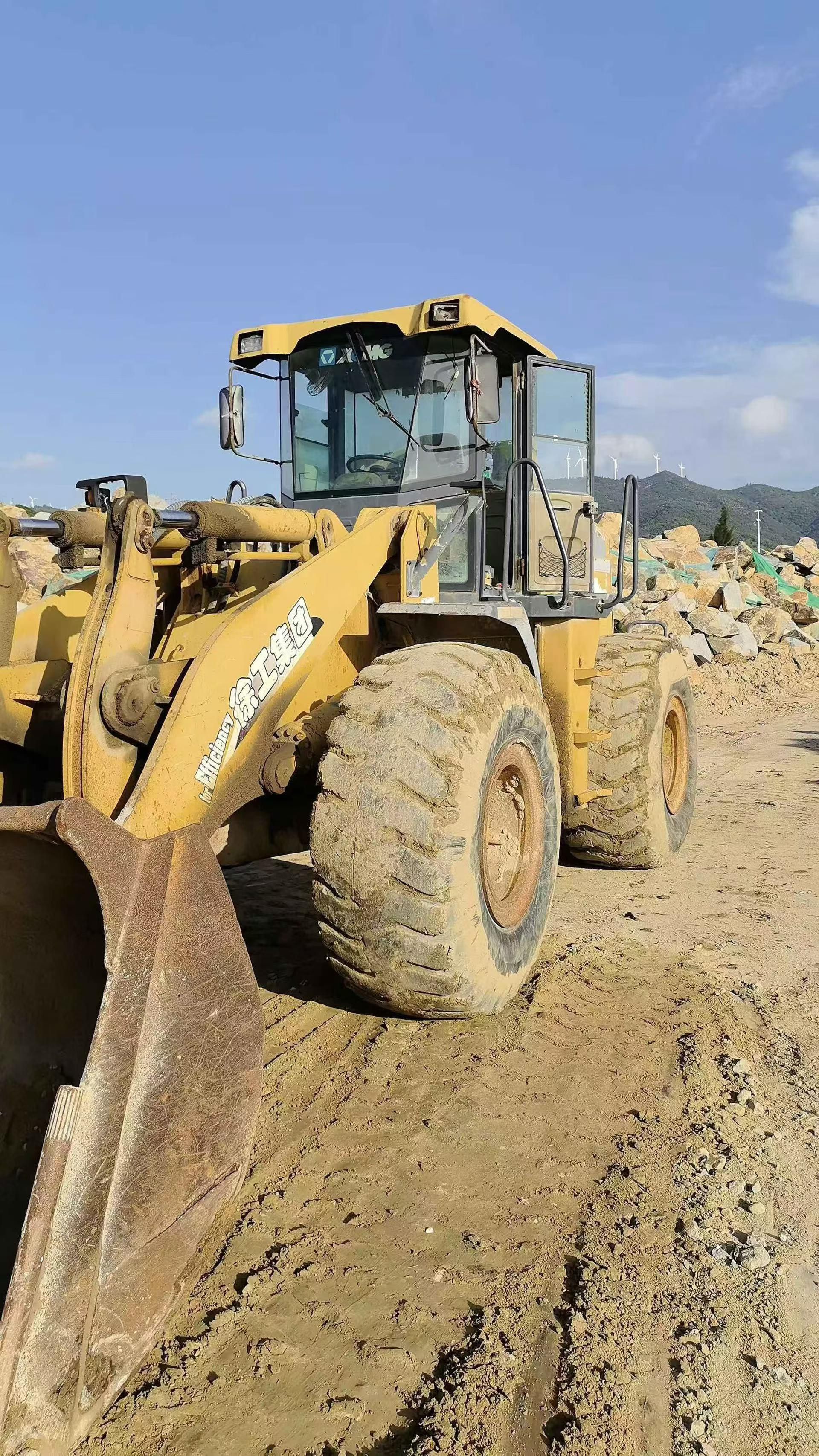 Buy XCMG XE50C Used Excavator / 2