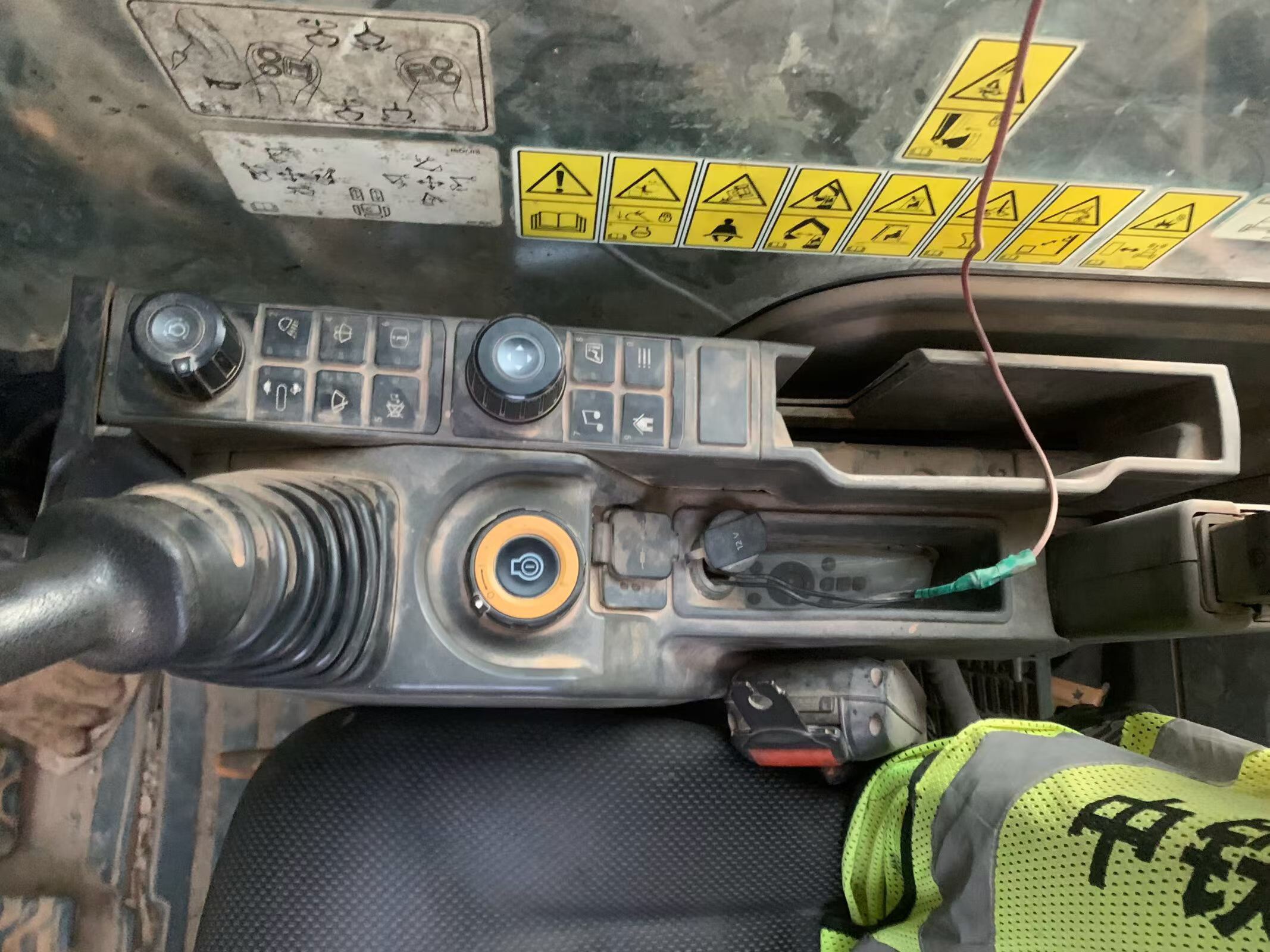Buy Caterpillar 320A Used Excavator / 4