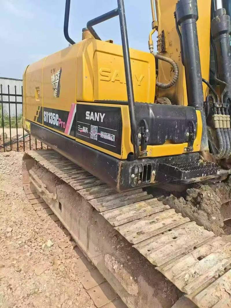 Buy Sany SY135 Used Excavator / 2