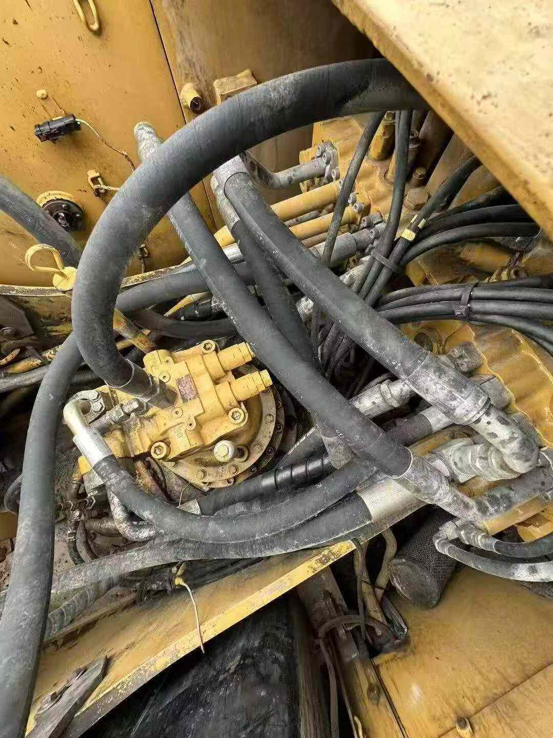 Buy Caterpillar 320A Used Excavator / 2