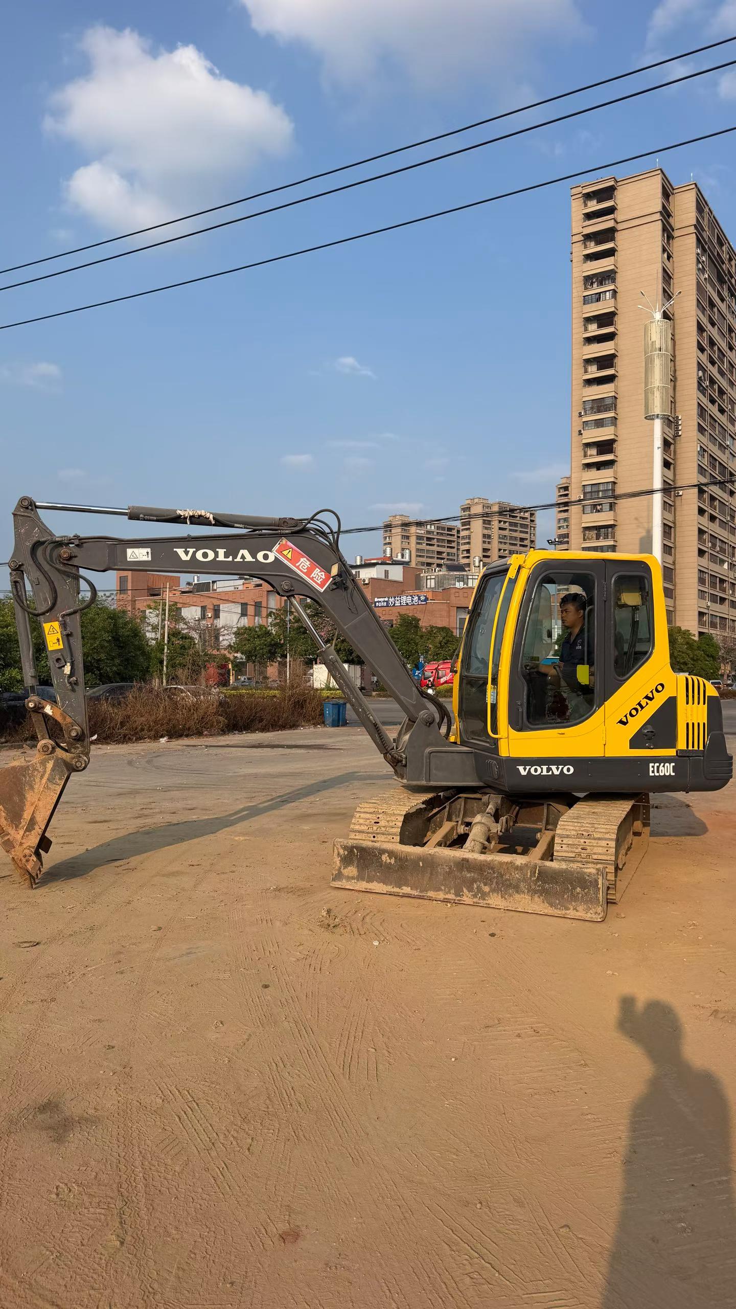 شراء حفارة Volvo EC55 مستعملة / 5