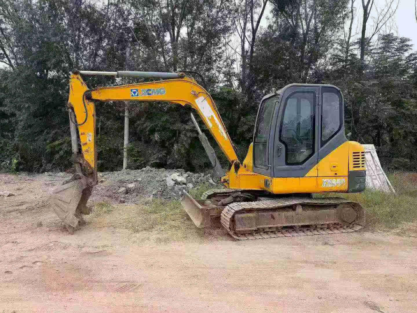 Compre Excavadora XCMG XE65D Usada / 4