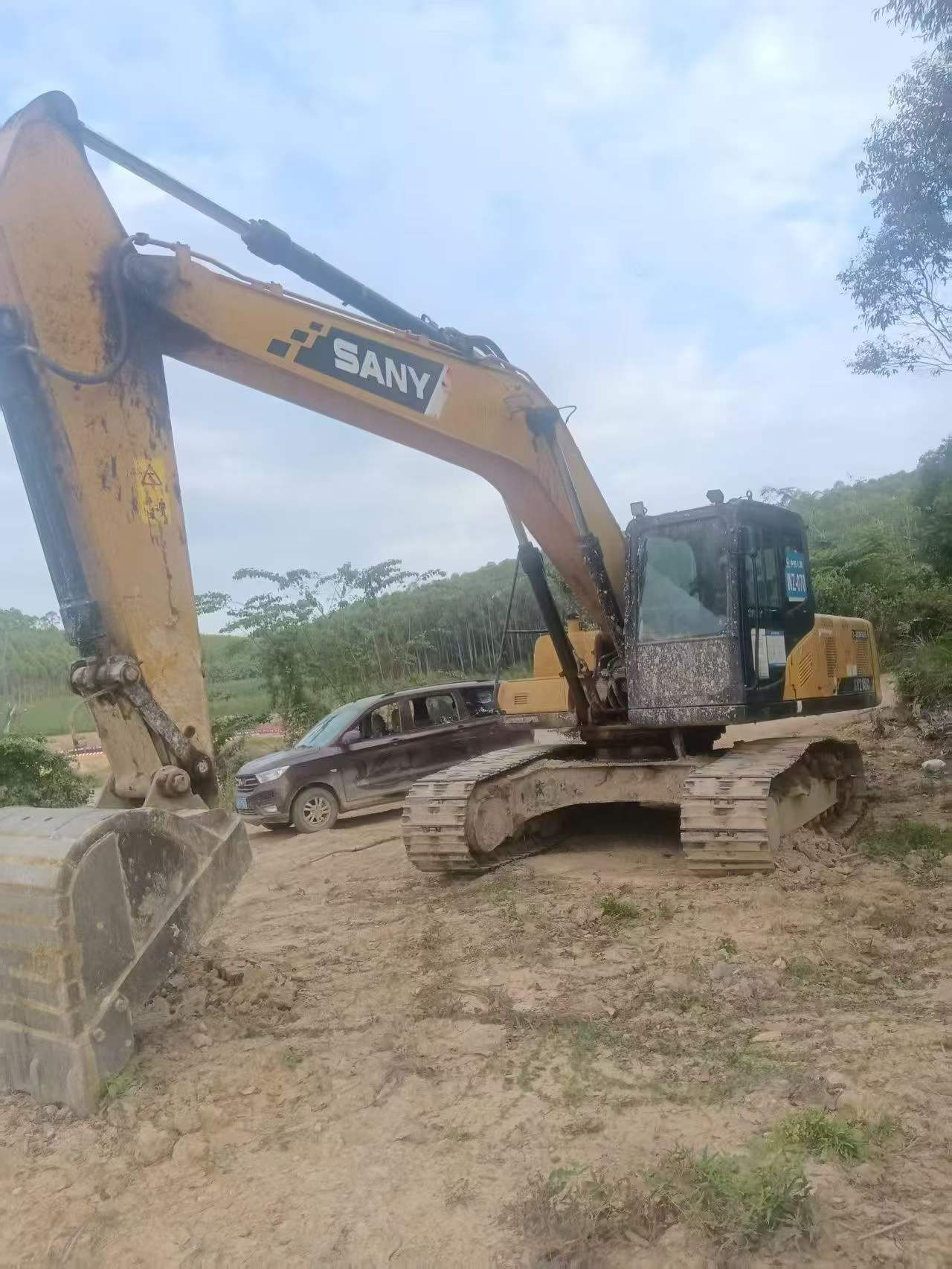 Buy Sany SY215C Used Excavator / 2 Buy Sany SY215C Used Excavator / 2