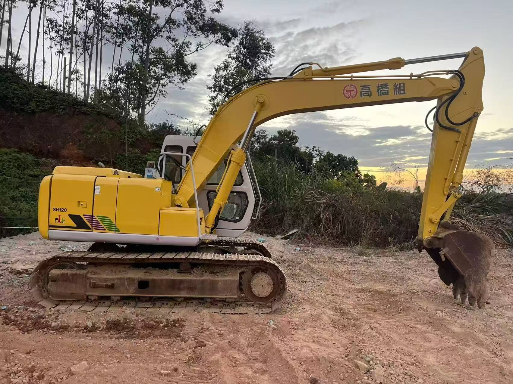 Buy Sumitomo SH120 Used Excavator / 3