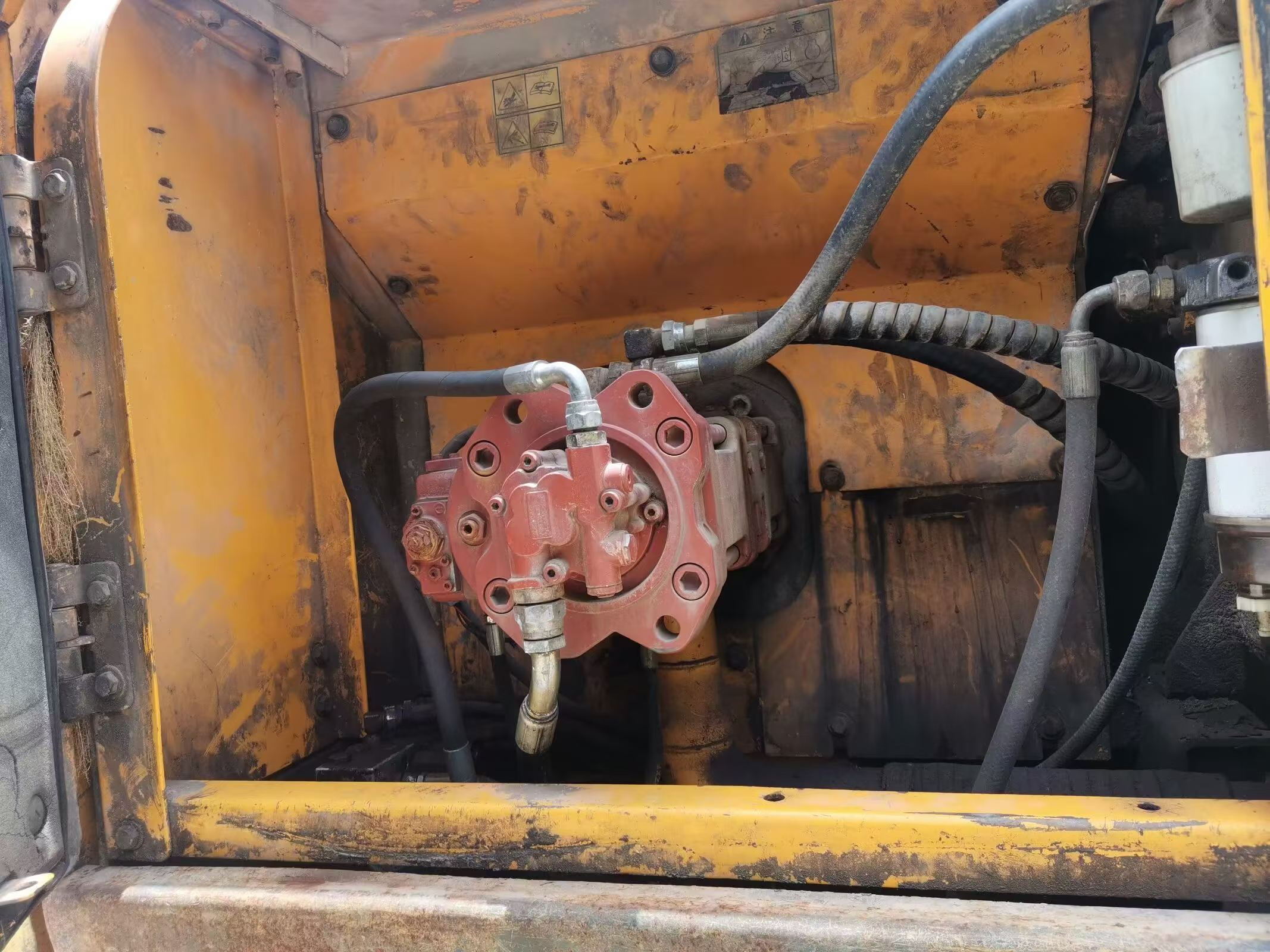 Buy Hyundai R215-7 Used Excavator / 2