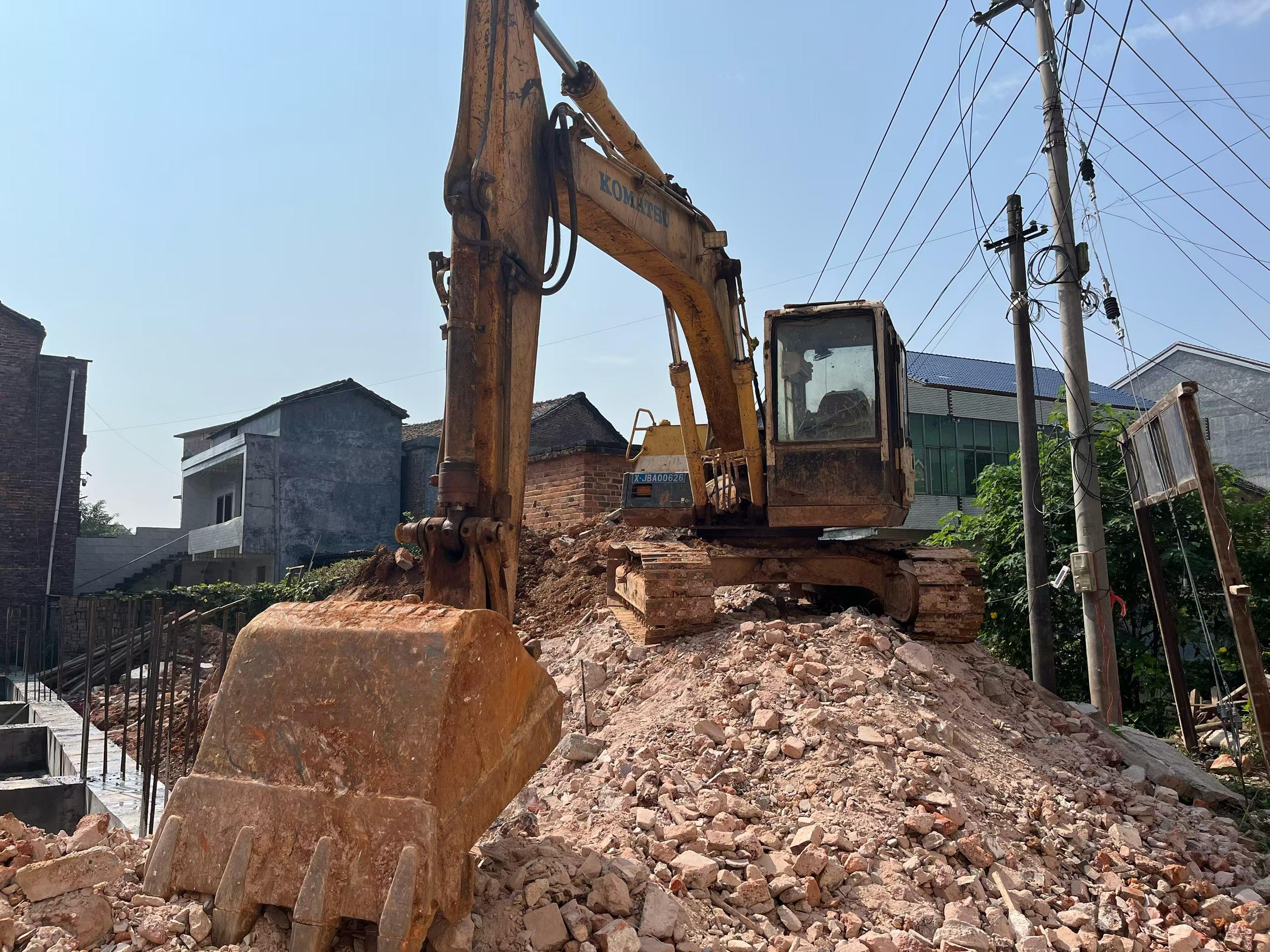 Buy Komatsu PC120-5 Used Excavator / 8