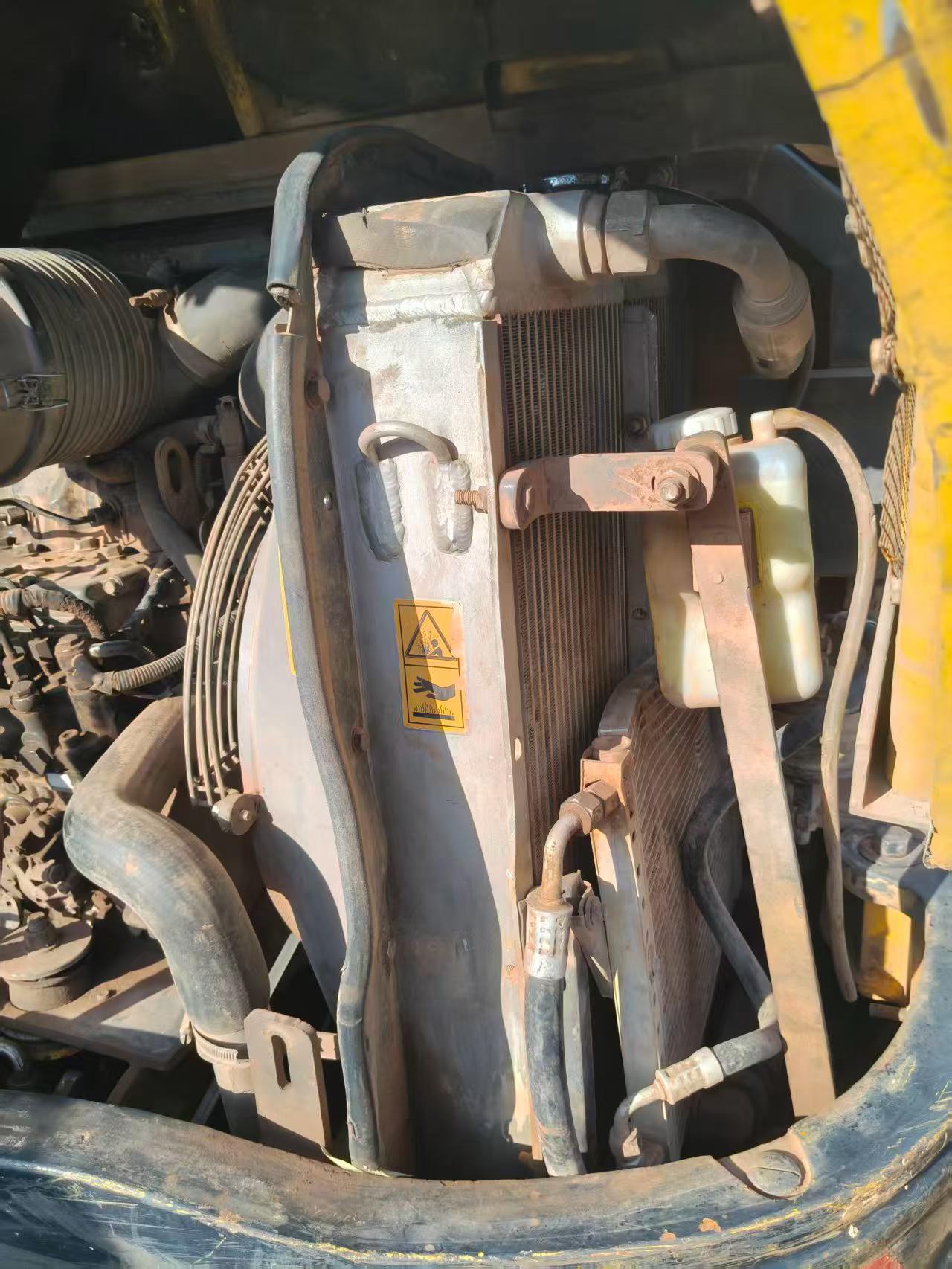 Buy XCMG XE60 Used Excavator / 8