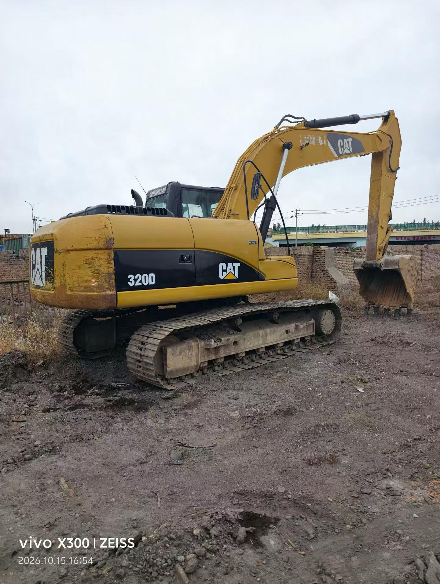 Buy Caterpillar 320A Used Excavator / 5