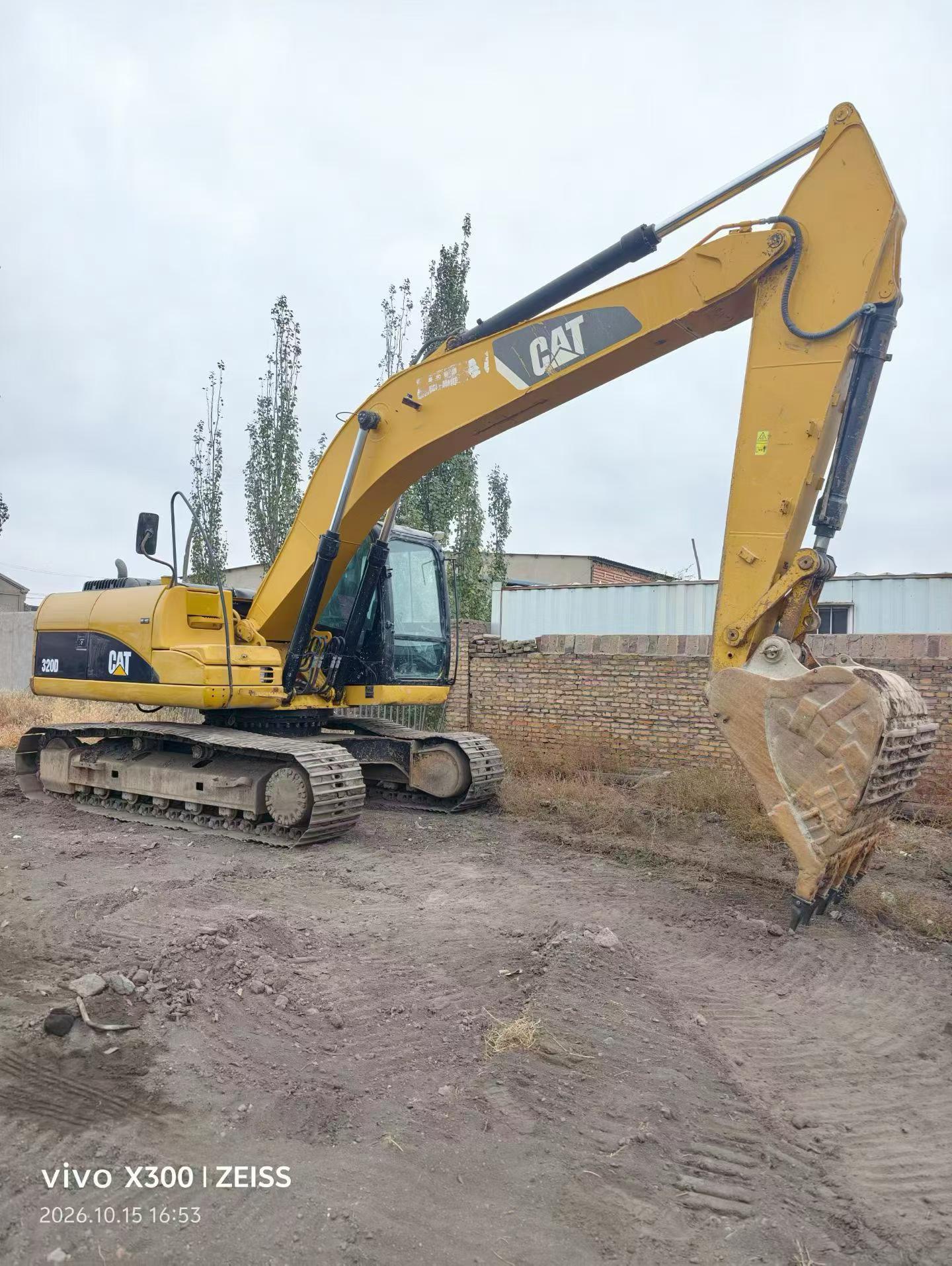 Buy Caterpillar 320A Used Excavator / 3