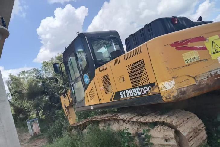 Buy Sany SY205C Used Excavator / 1