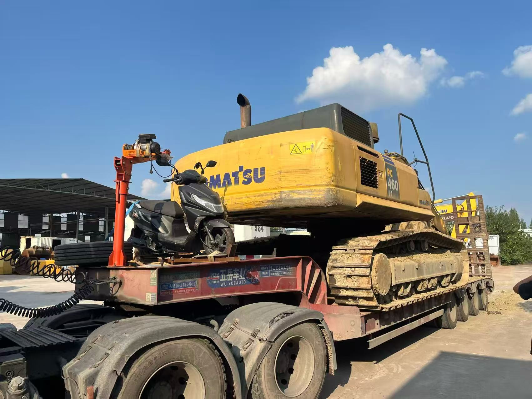 Buy Komatsu PC200-6 Used Excavator / 8