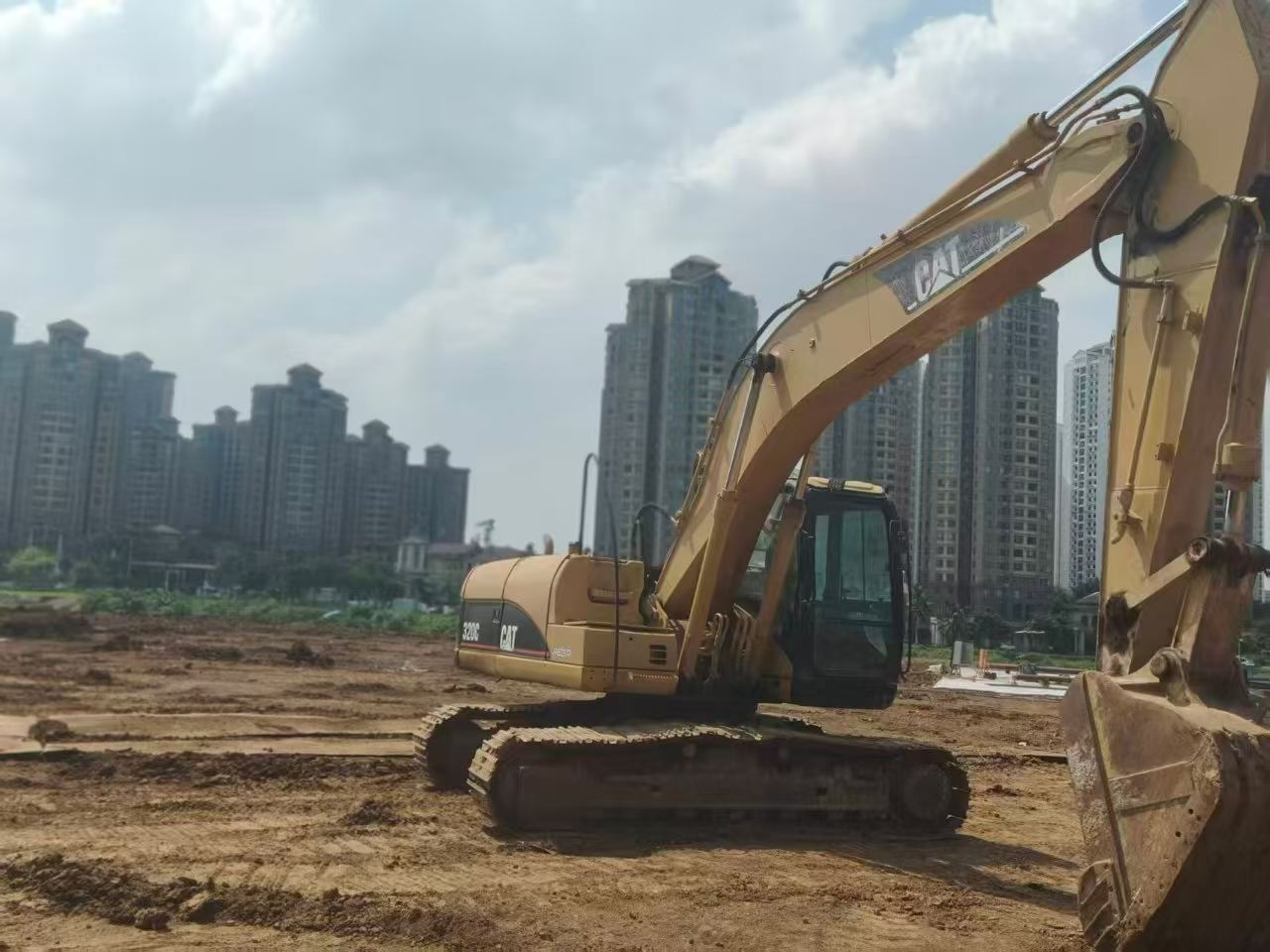 Buy Caterpillar 320C Used Excavator / 7
