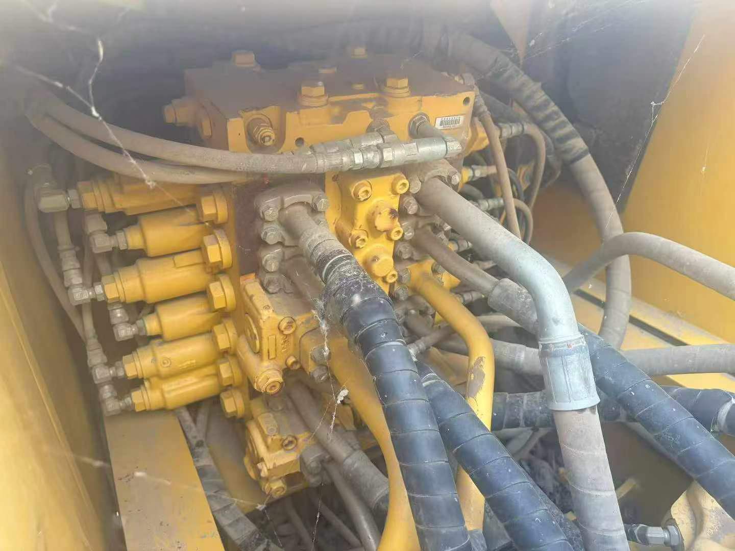 Buy Komatsu PC200 Used Excavator / 6