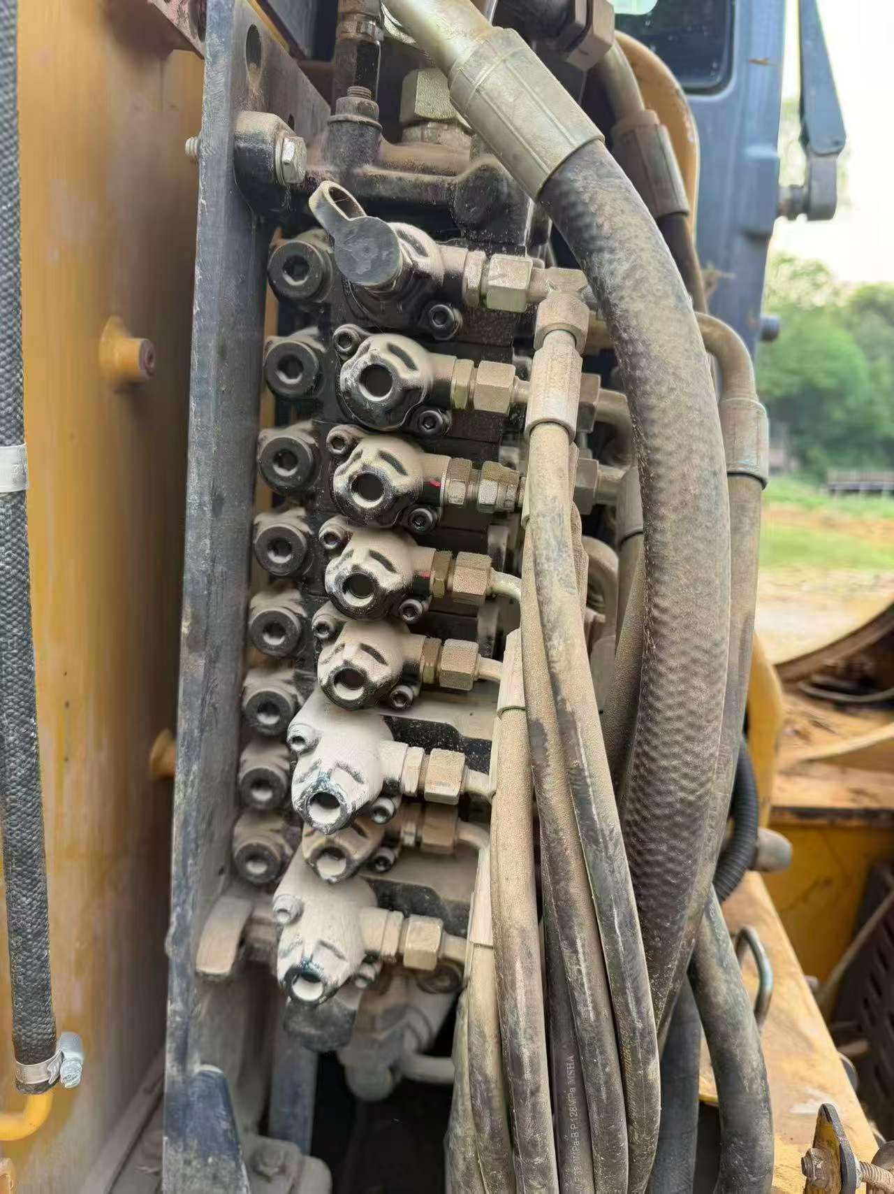 Buy XCMG XE60 Used Excavator / 6