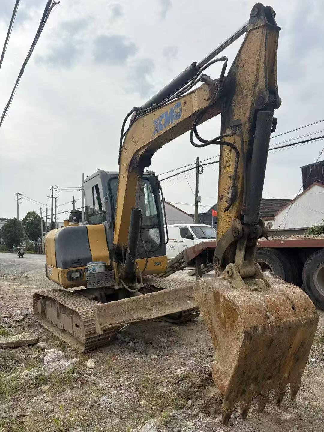 Buy XCMG XE60 Used Excavator / 2