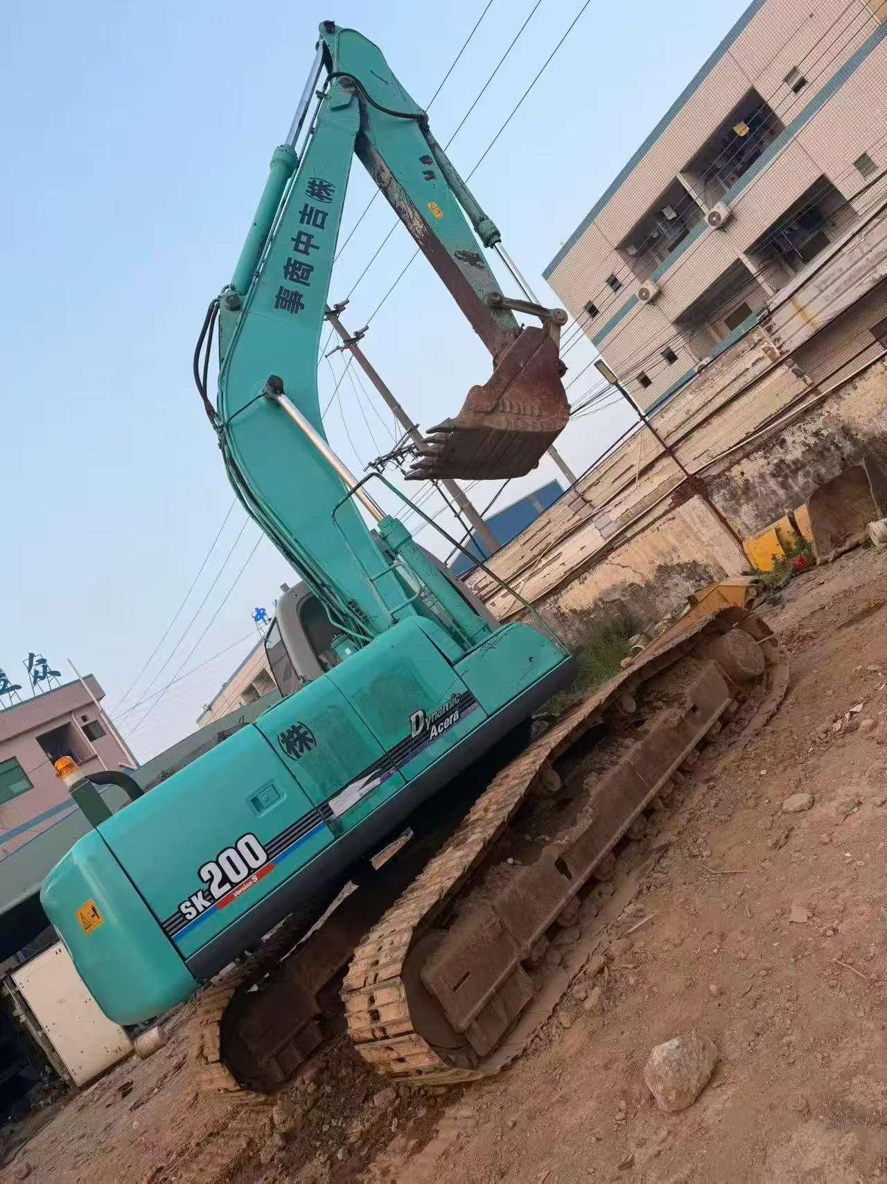 Compre Escavadeira Kobelco SK210-6 Usada / 2