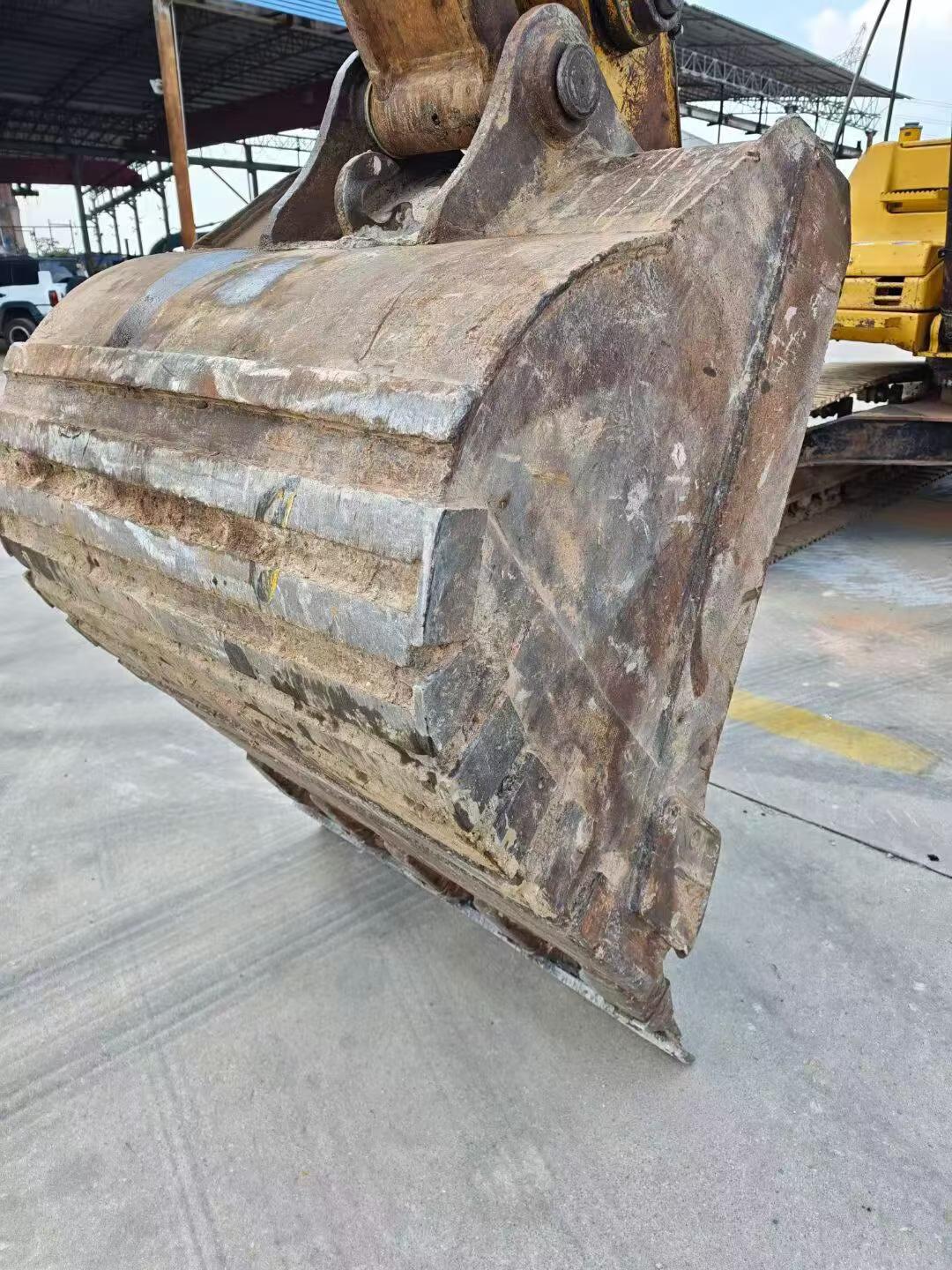 Buy Caterpillar 320D Used Excavator / 9