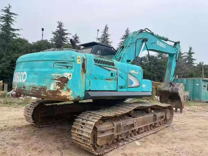 Buy Kobelco SK270D Used Excavator / 1