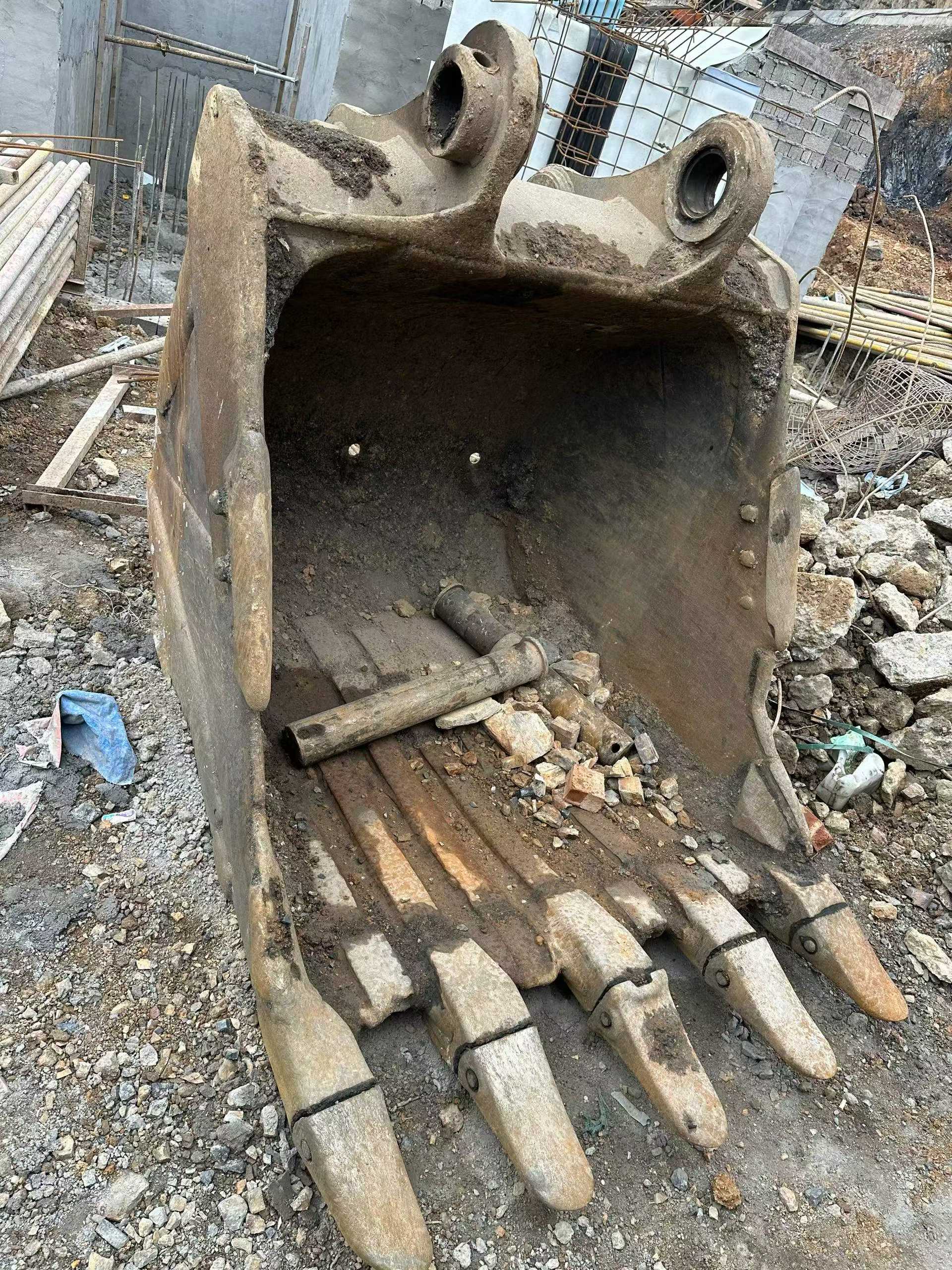 Buy Hitachi ZX450-6 Used Excavator / 5