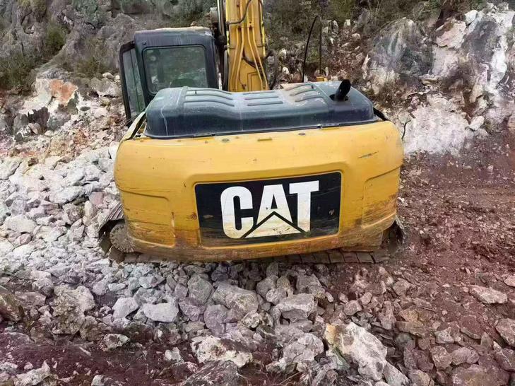 Buy Caterpillar 320D Used Excavator / 1