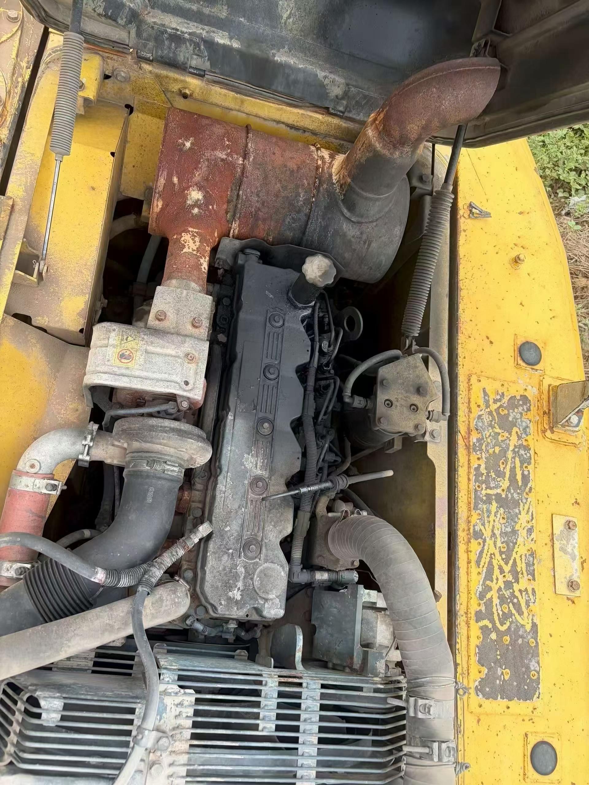 Buy Komatsu PC200-8 Used Excavator / 3