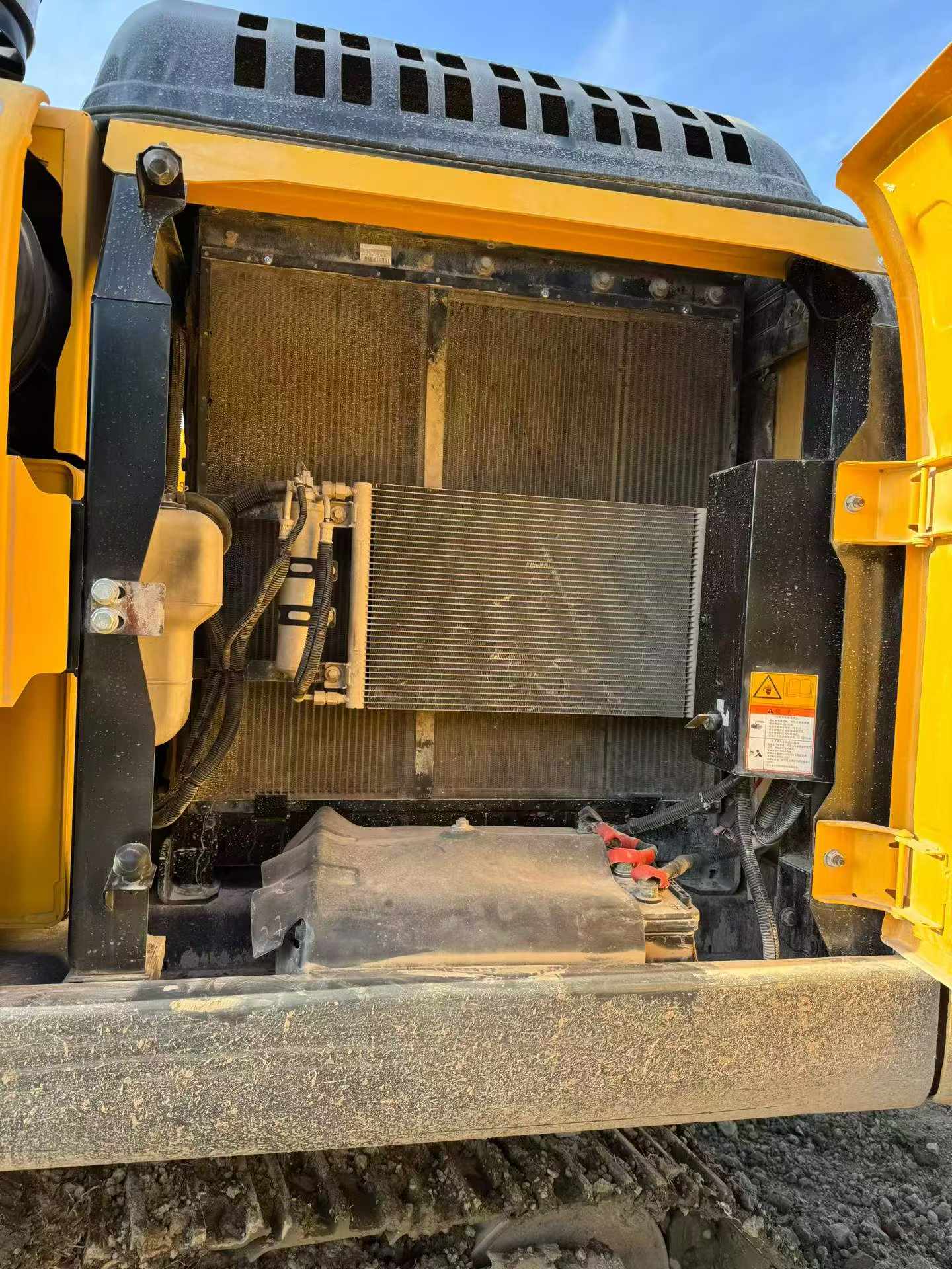 Buy Kobelco SK200-10 Used Excavator / 9