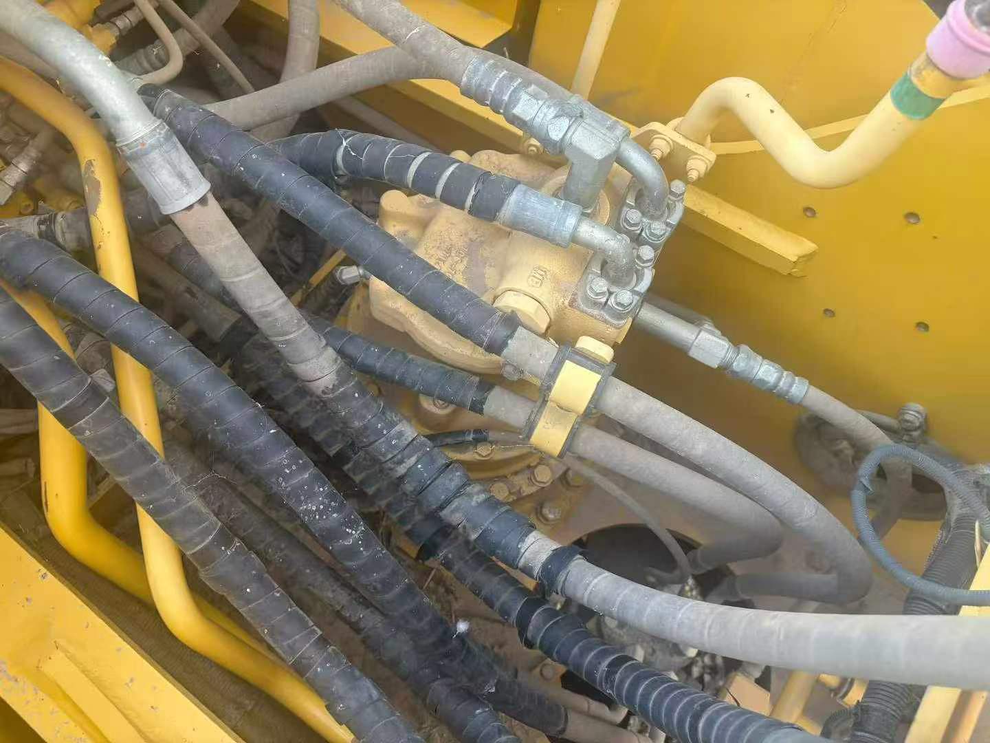 Buy Komatsu PC200 Used Excavator / 9