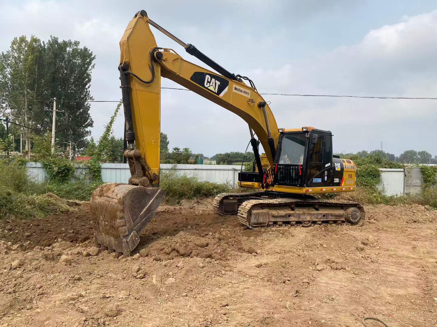 Buy Caterpillar 320D Used Excavator / 4